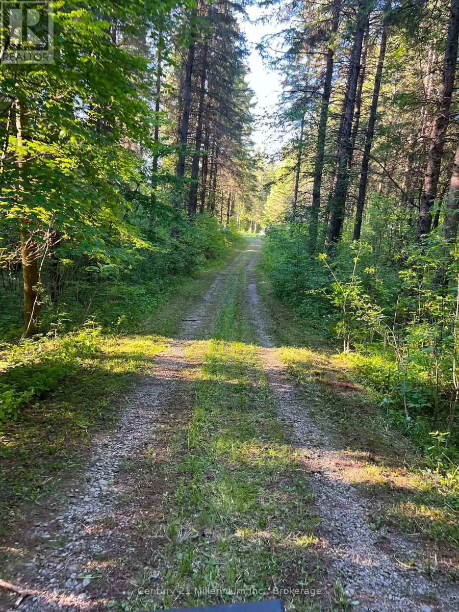 627383 15 SIDE ROAD
