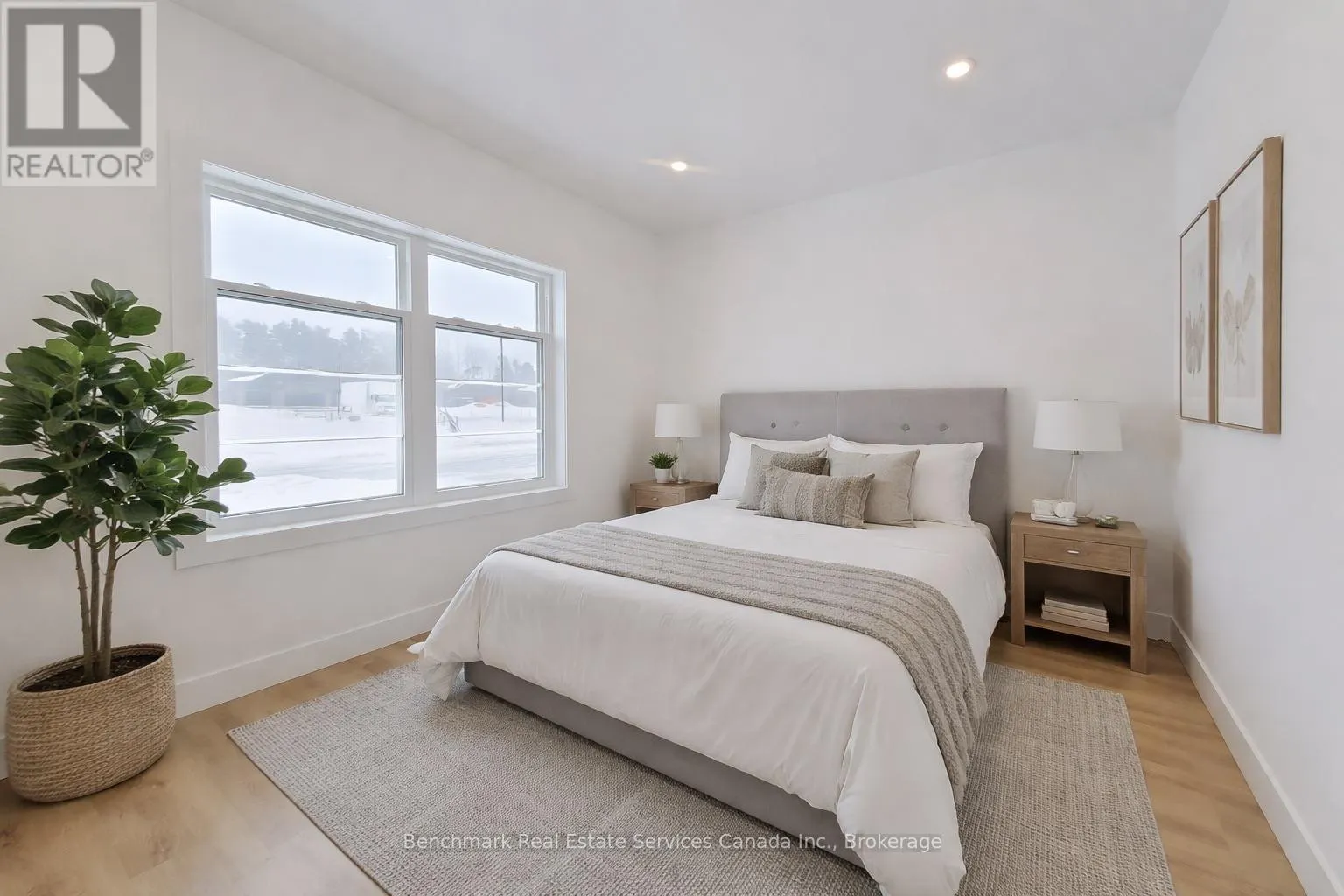 62 - 1182 QUEEN STREET #62