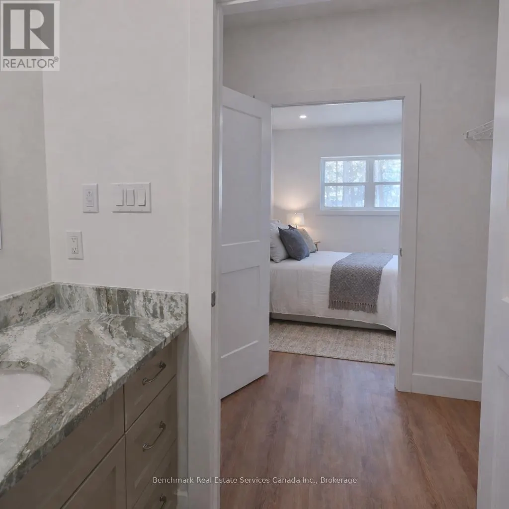 62 - 1182 QUEEN STREET #62