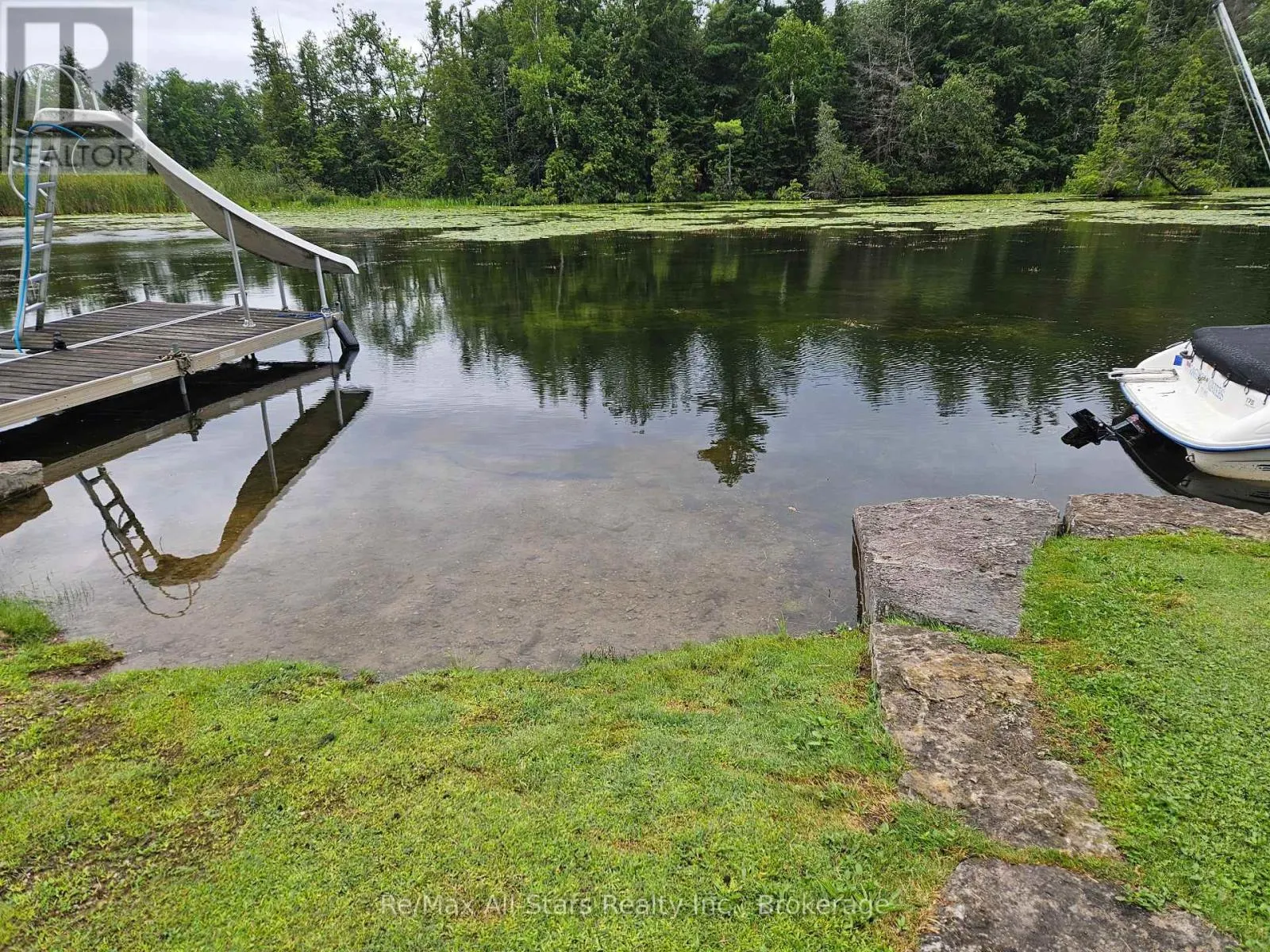 244 DEER BAY REACH ROAD S