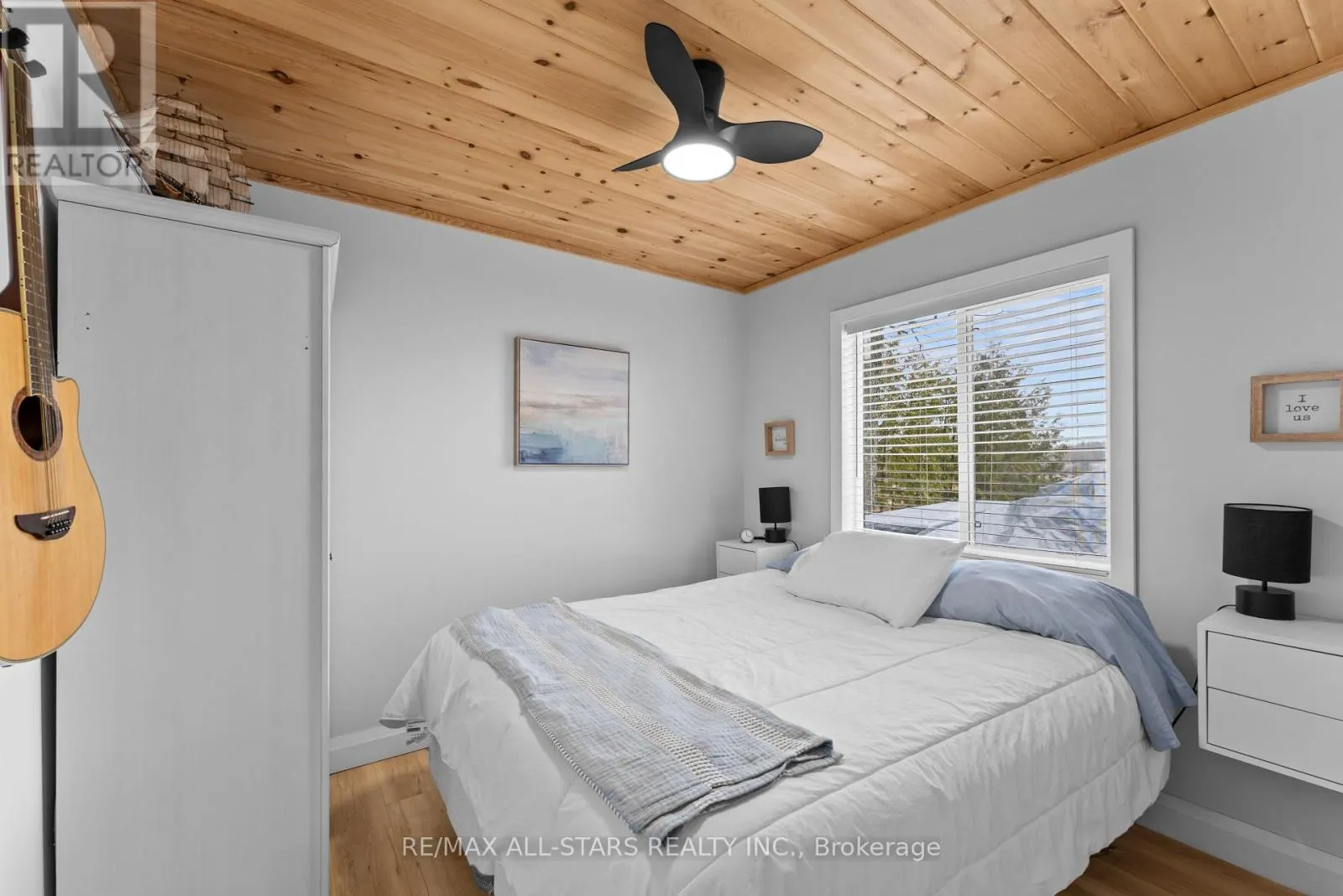 244 DEER BAY REACH ROAD S