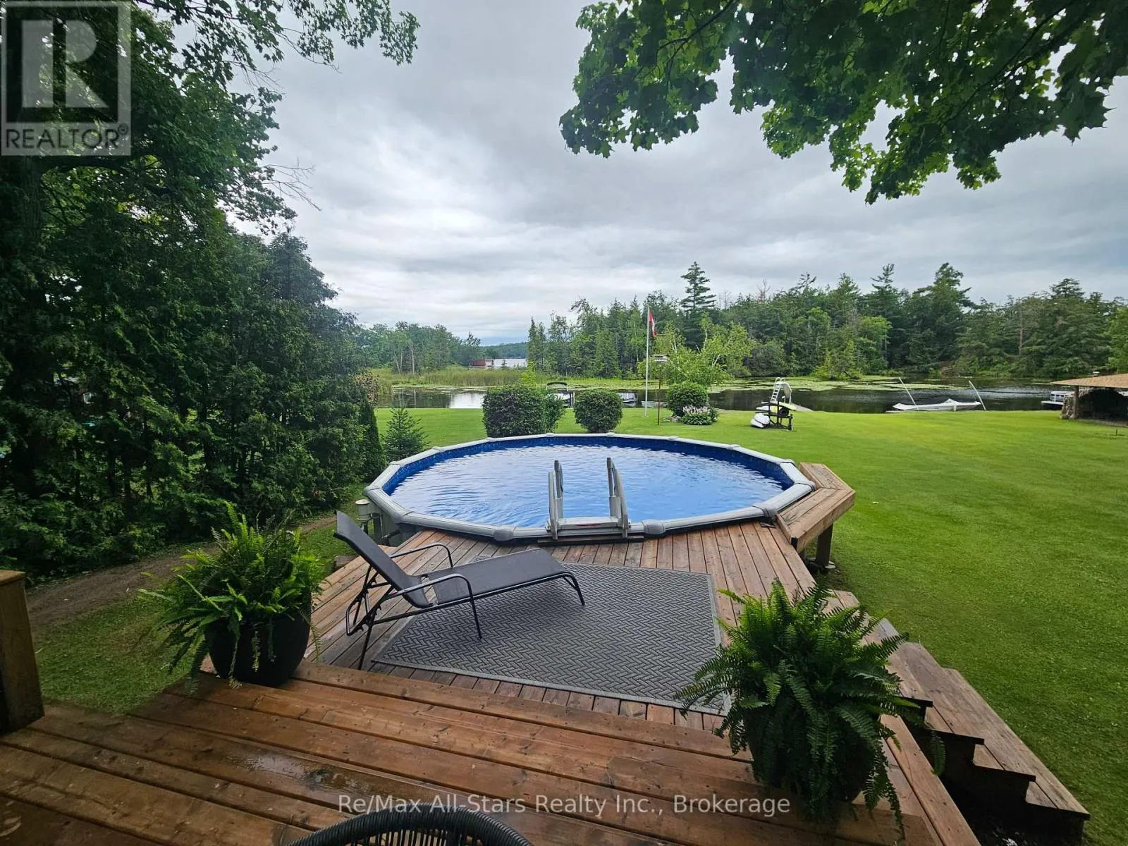 244 DEER BAY REACH ROAD S