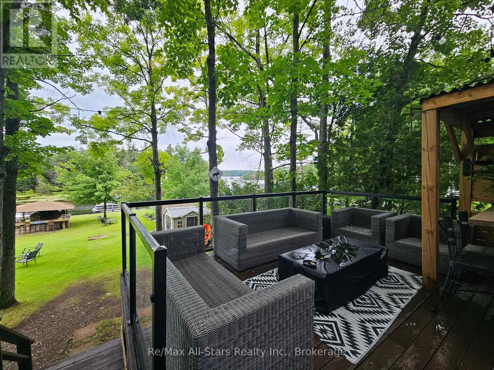 244 DEER BAY REACH ROAD S