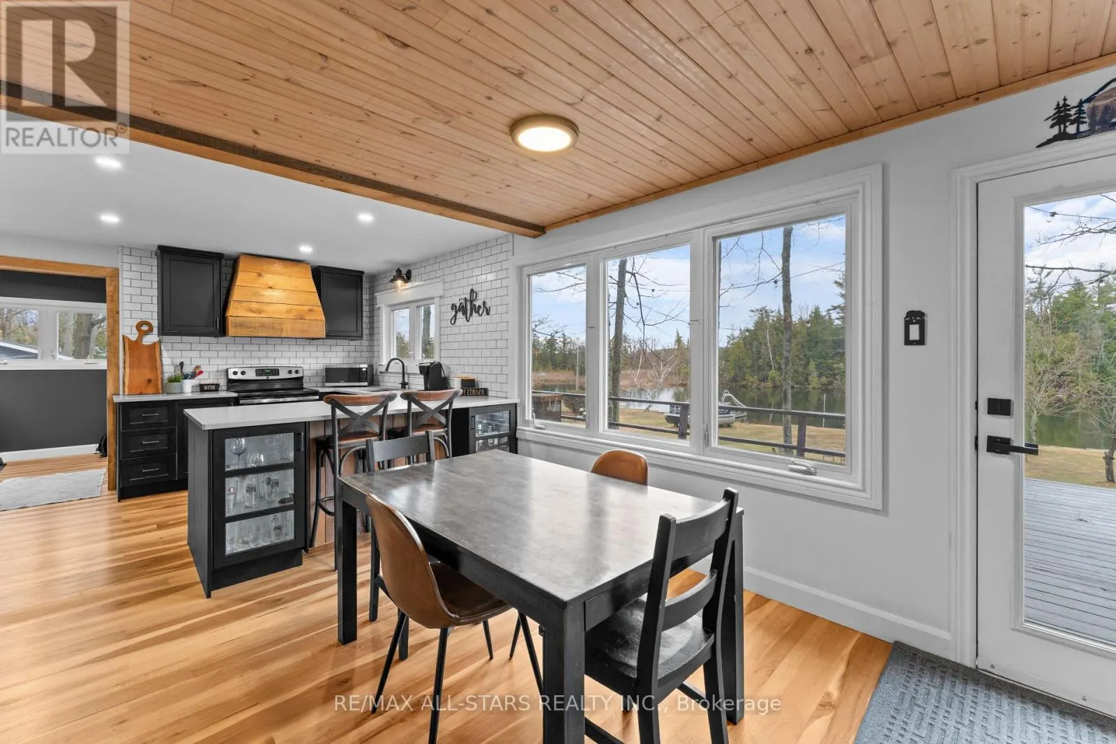 244 DEER BAY REACH ROAD S