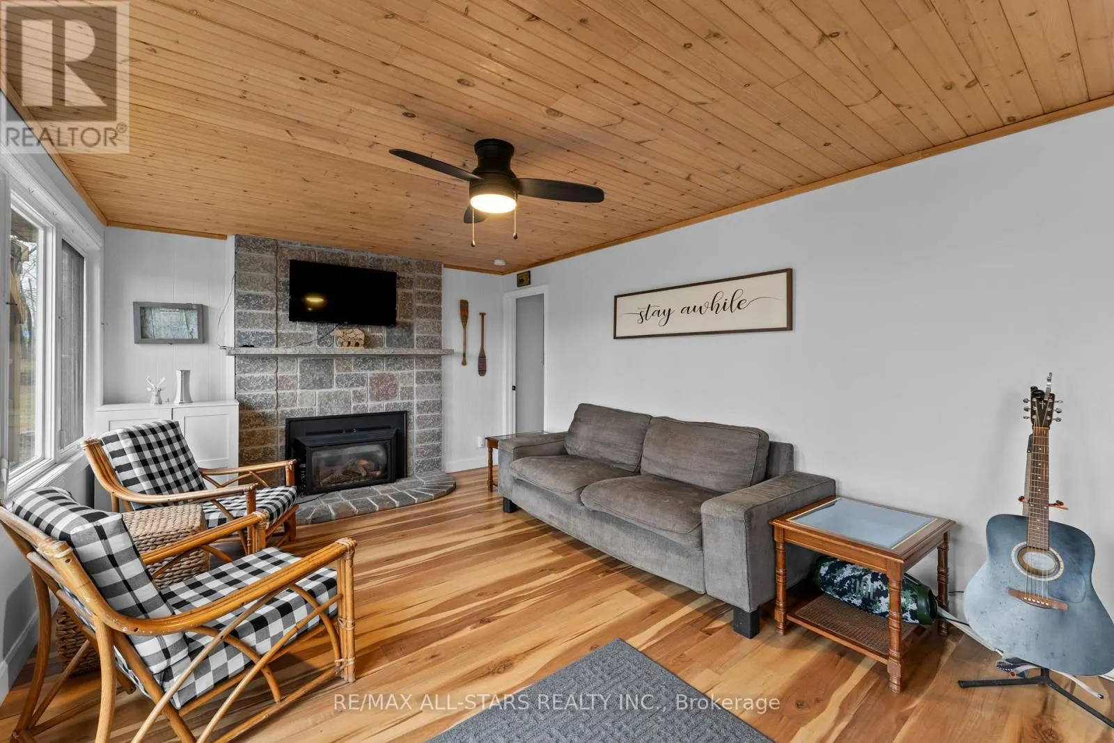 244 DEER BAY REACH ROAD S