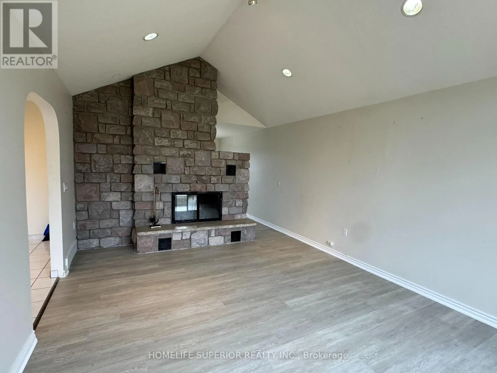 21 MCCANN CRESCENT