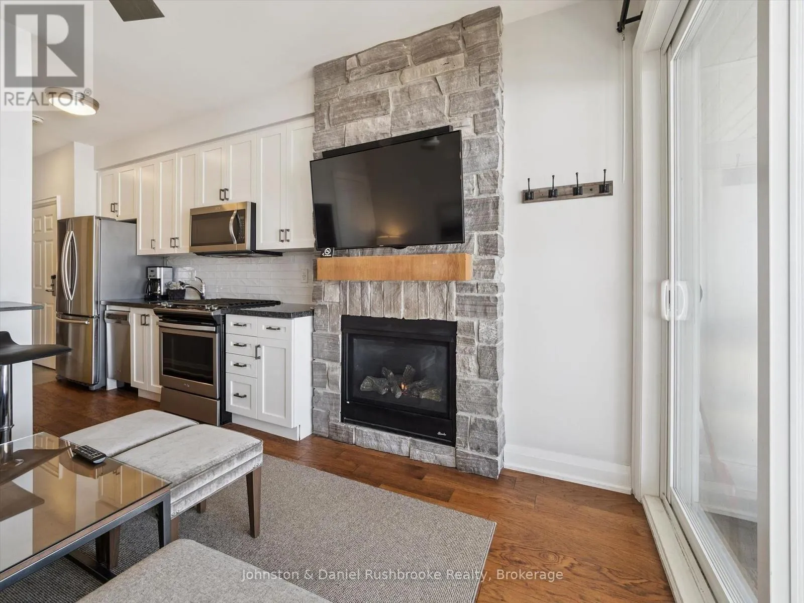 BTVE104 - 1869 MUSKOKA ROAD 118 W HIGHWAY #BTVE104
