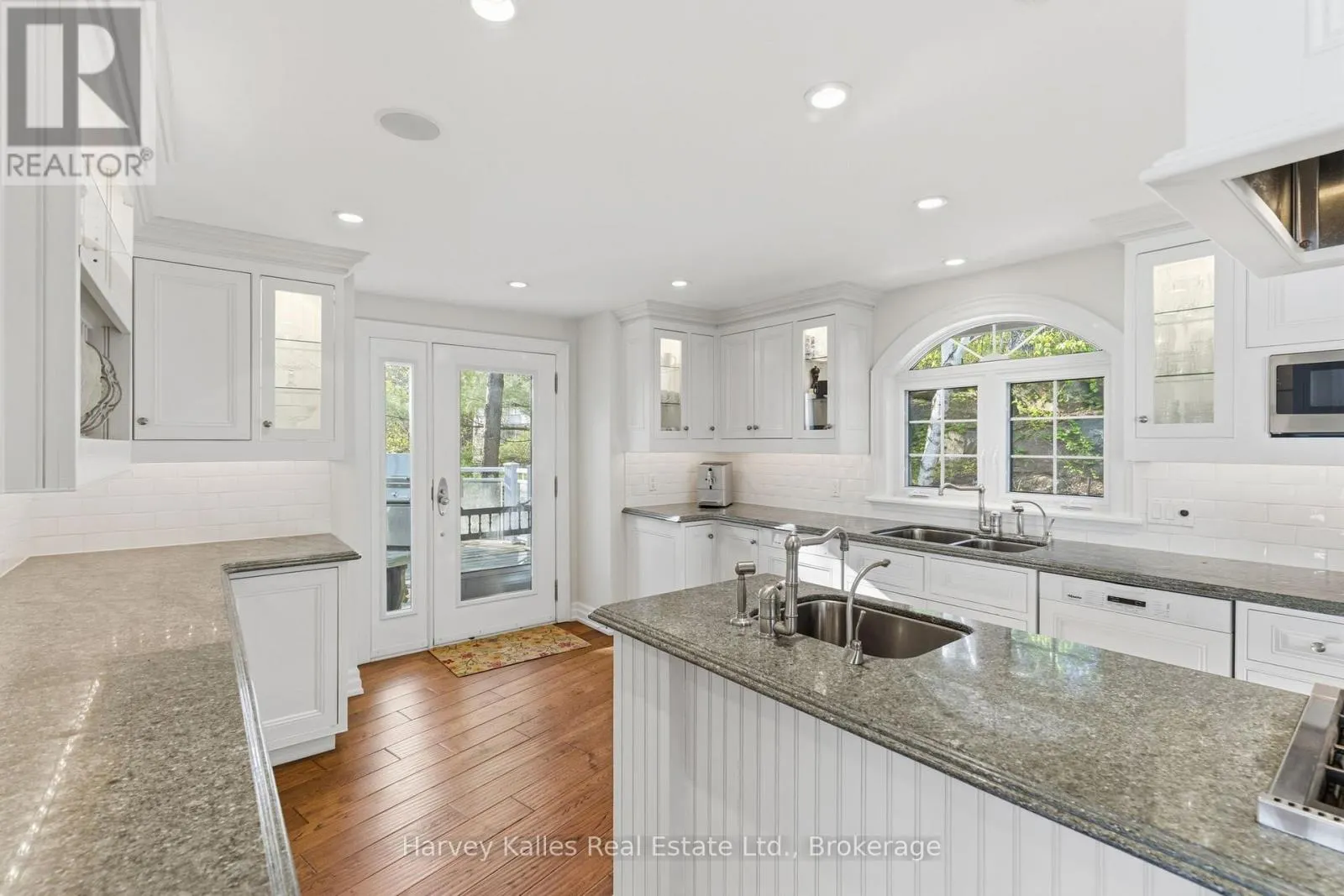 21 - 1158 RANWOOD ROAD #21