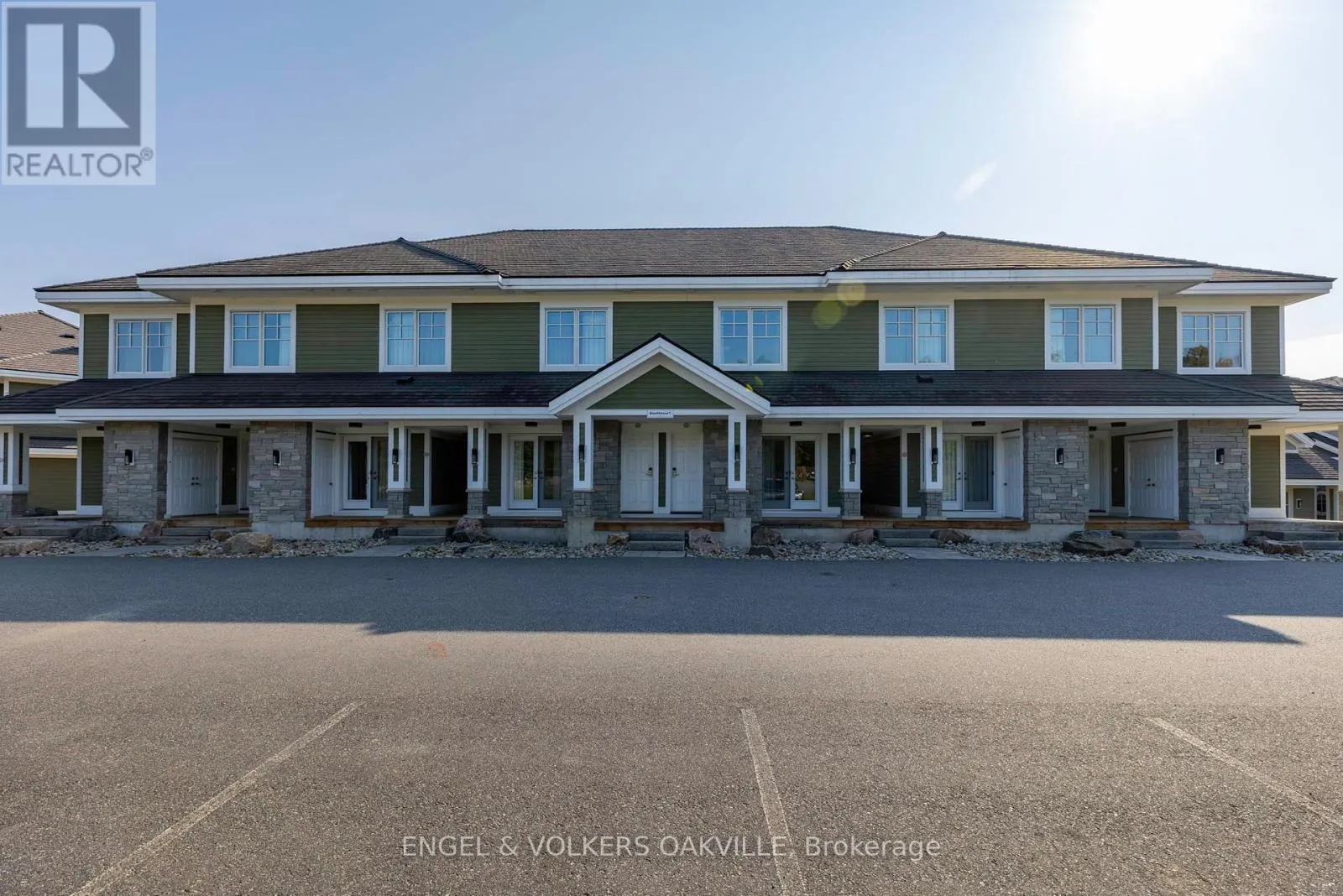 C-103 - 1869 MUSKOKA ROAD 118 W