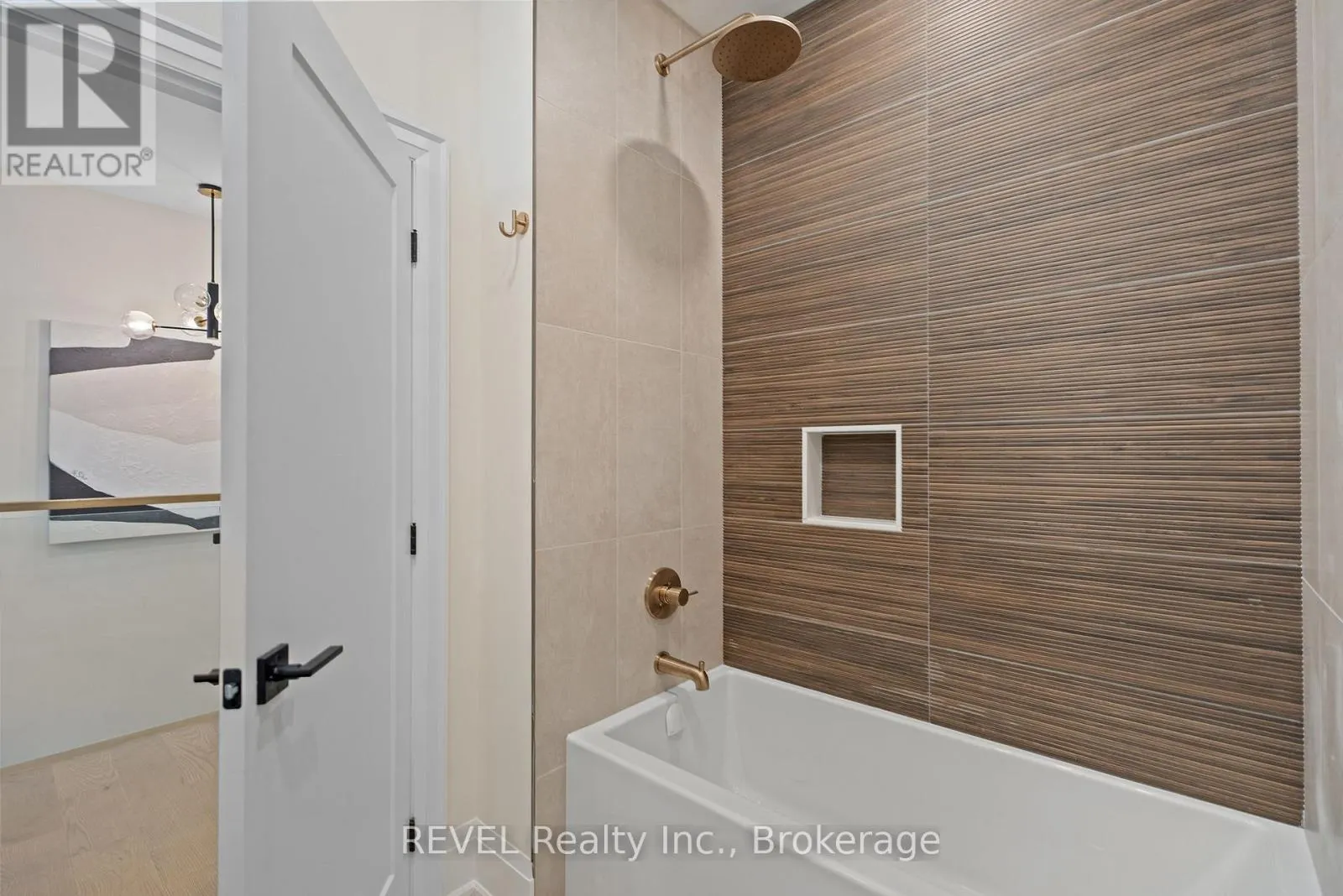 11 ACCURSI CRESCENT