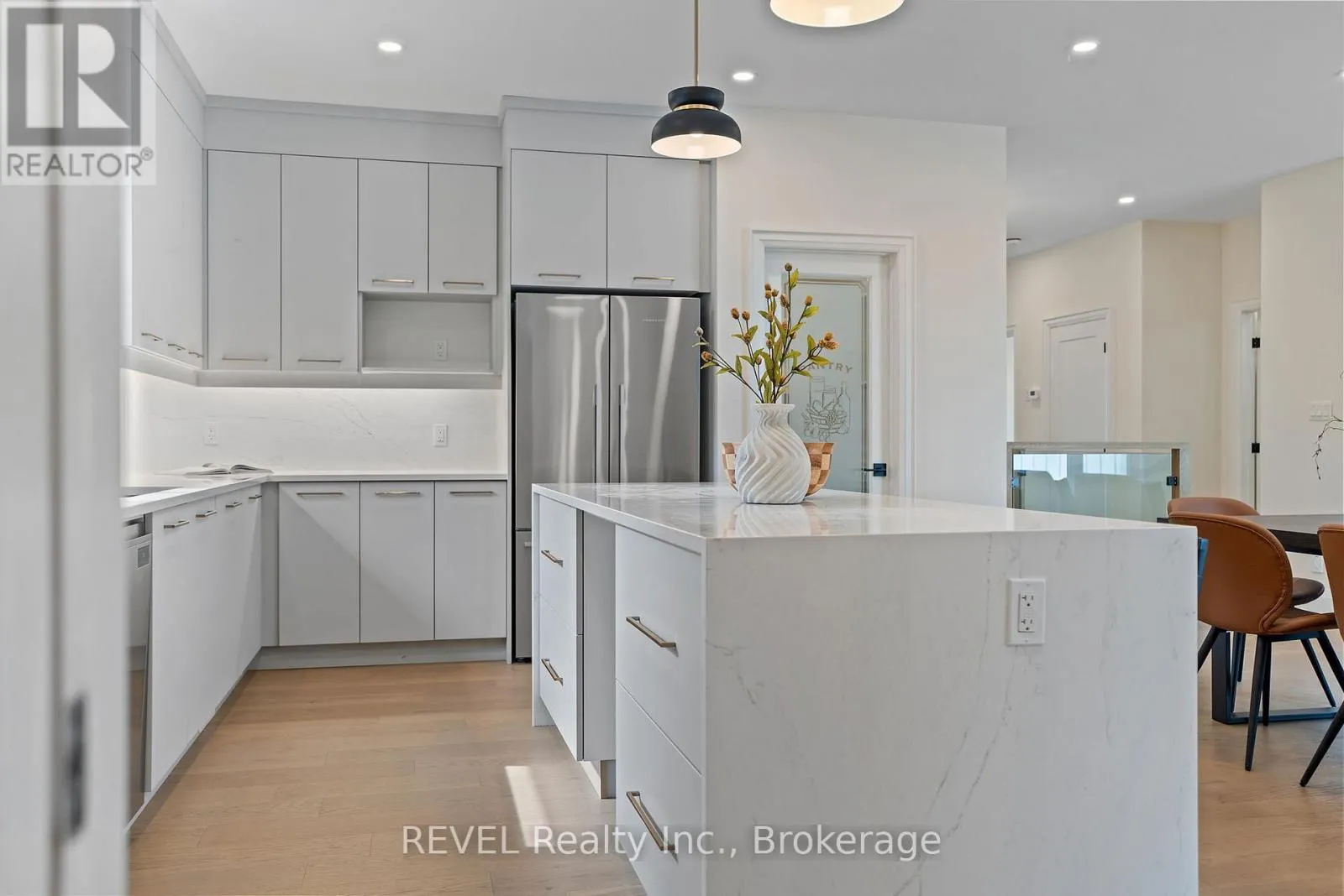 11 ACCURSI CRESCENT