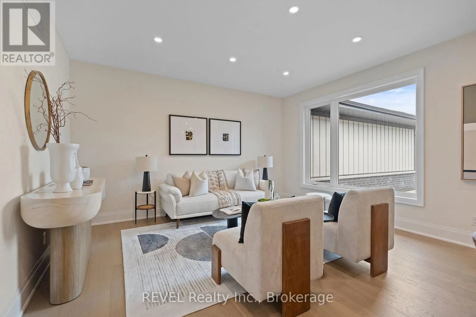 11 ACCURSI CRESCENT