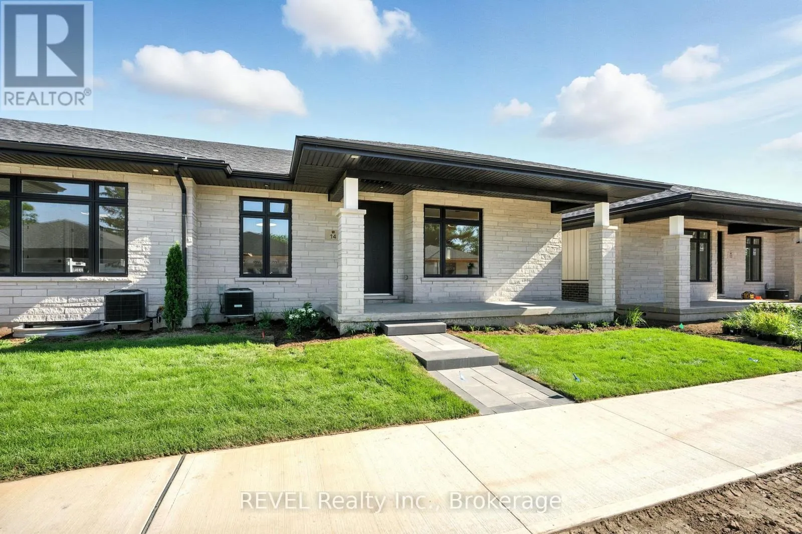 11 ACCURSI CRESCENT