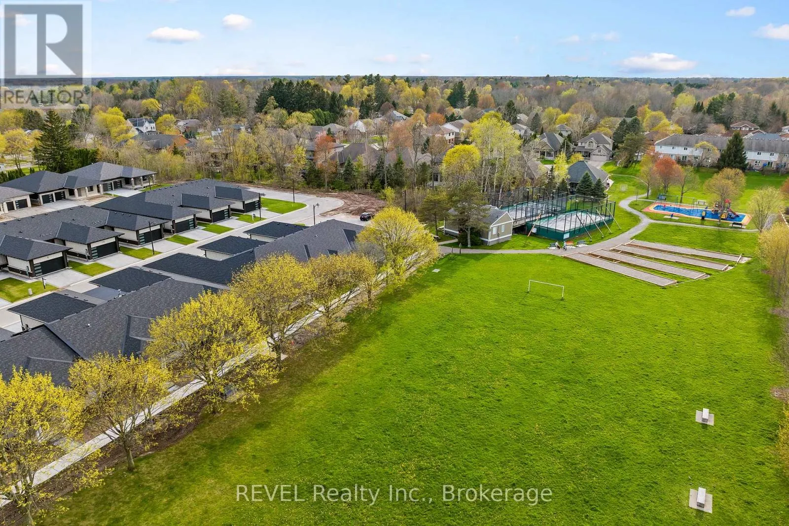 11 ACCURSI CRESCENT
