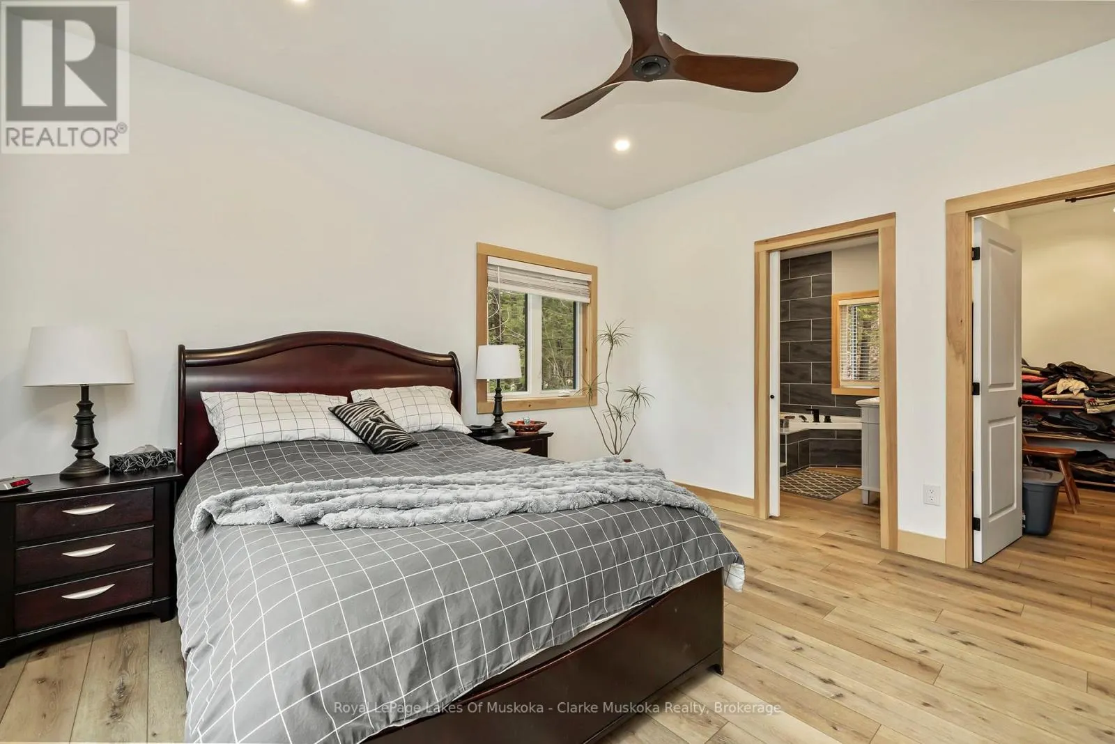5 - 1062 PENNWOOD ROAD #5
