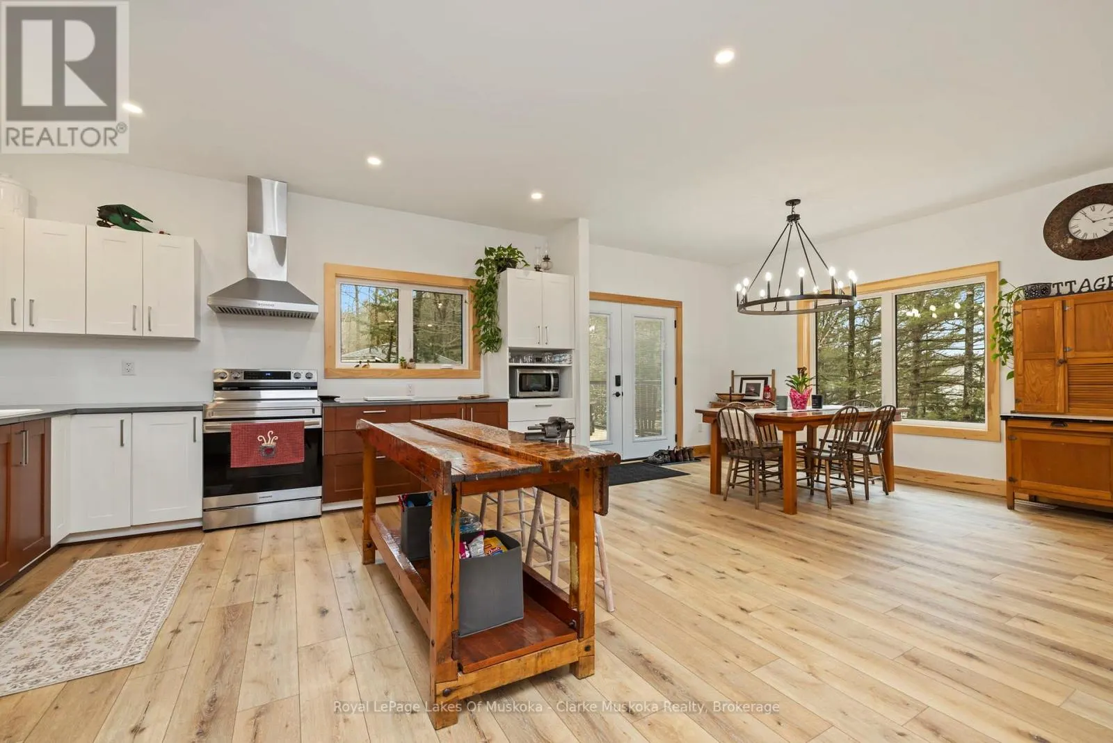 5 - 1062 PENNWOOD ROAD #5