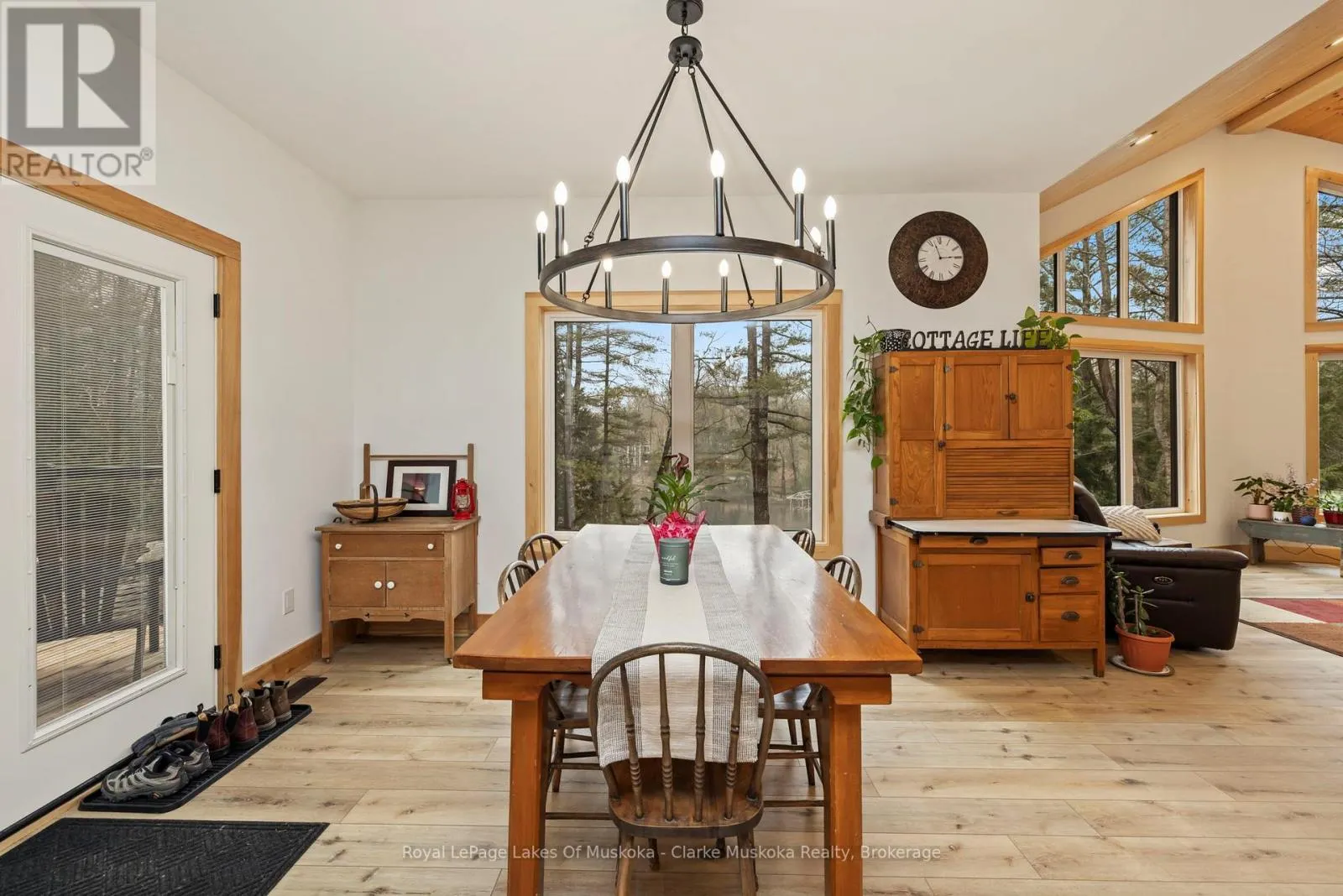 5 - 1062 PENNWOOD ROAD #5