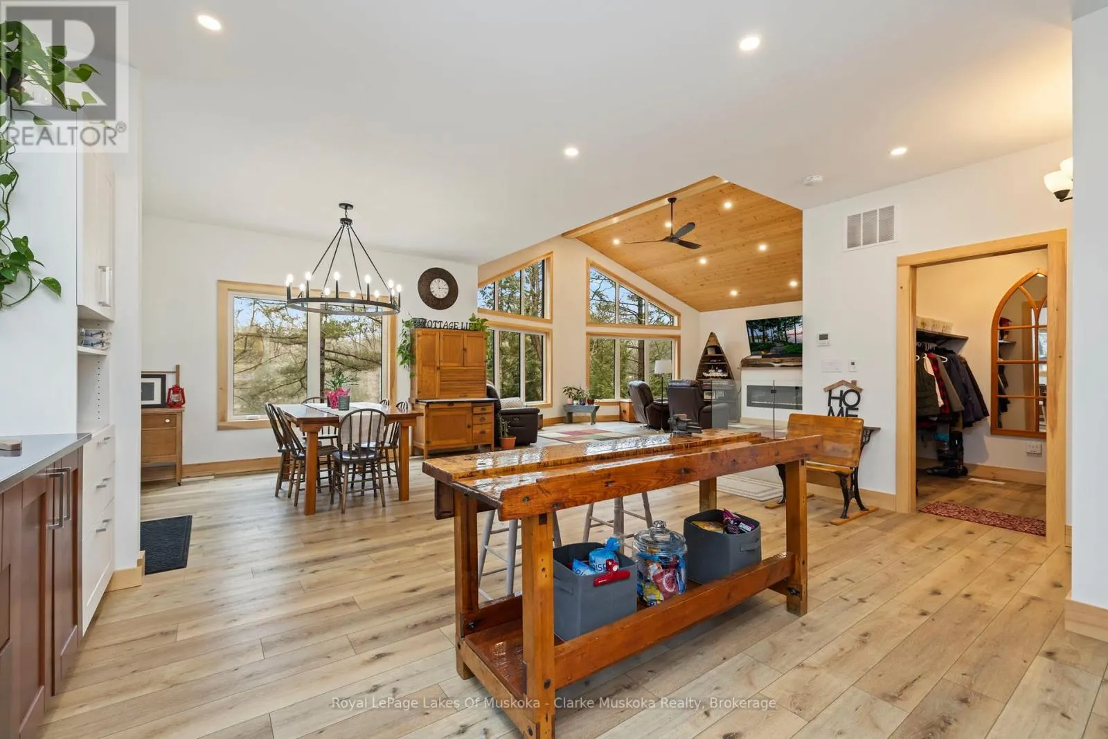 5 - 1062 PENNWOOD ROAD #5