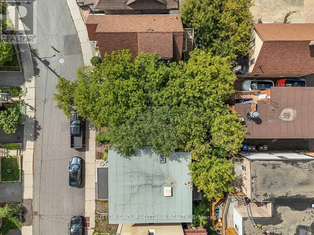 133 ECCLES STREET