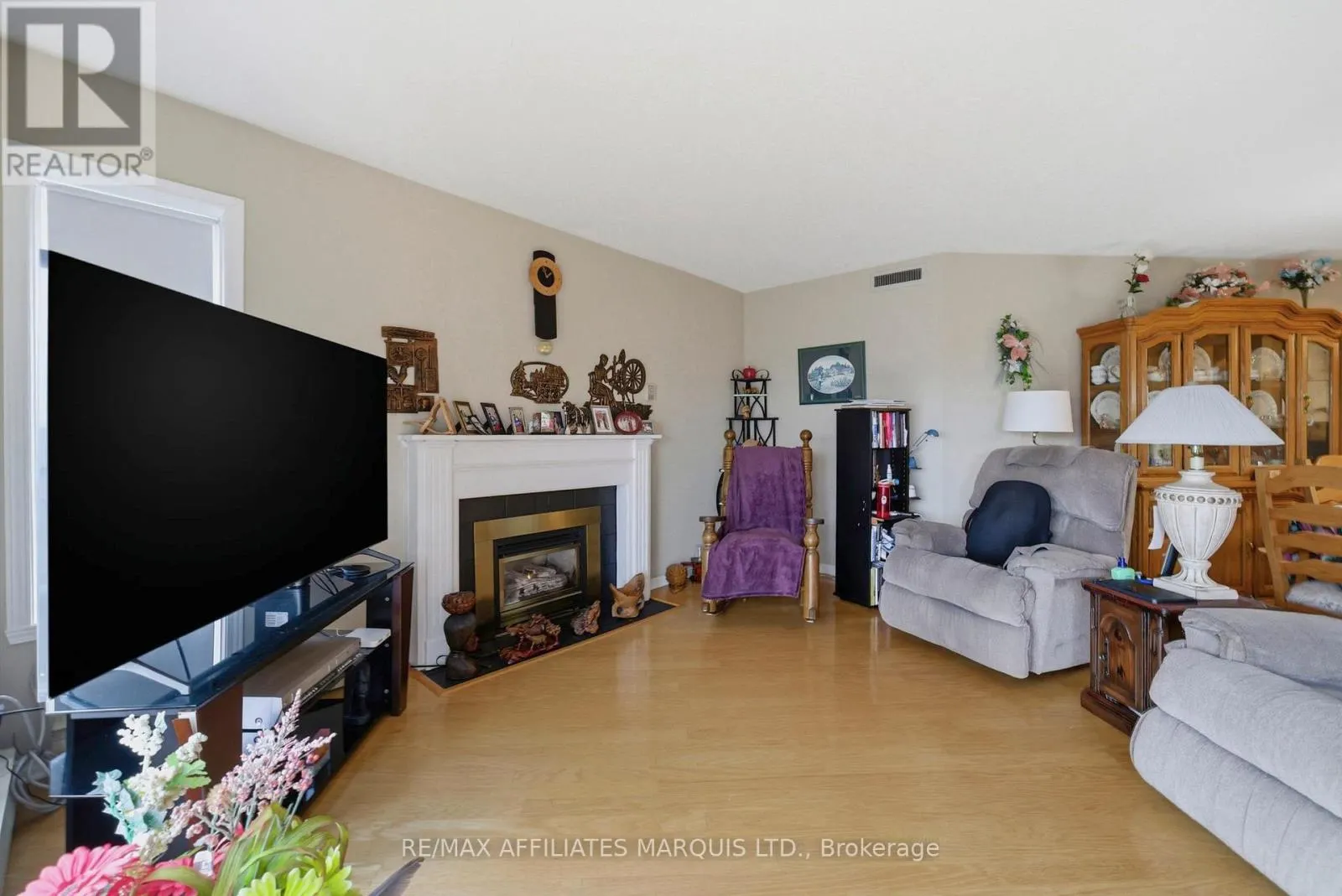 408 - 121 WATER STREET W