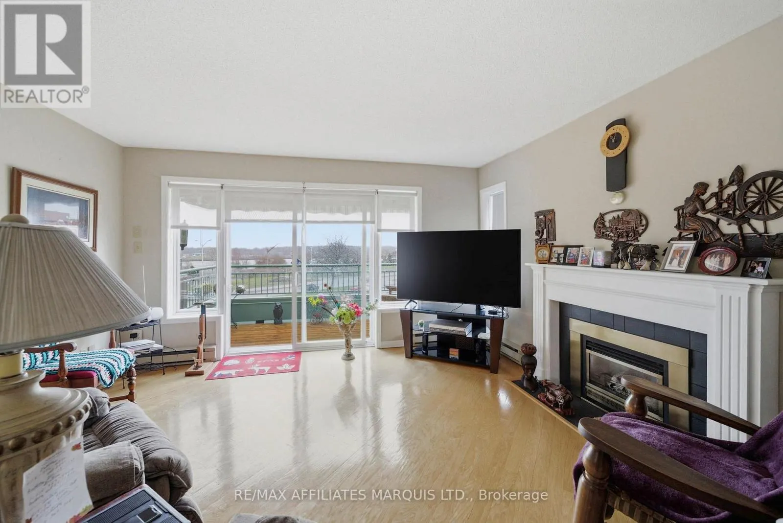 408 - 121 WATER STREET W