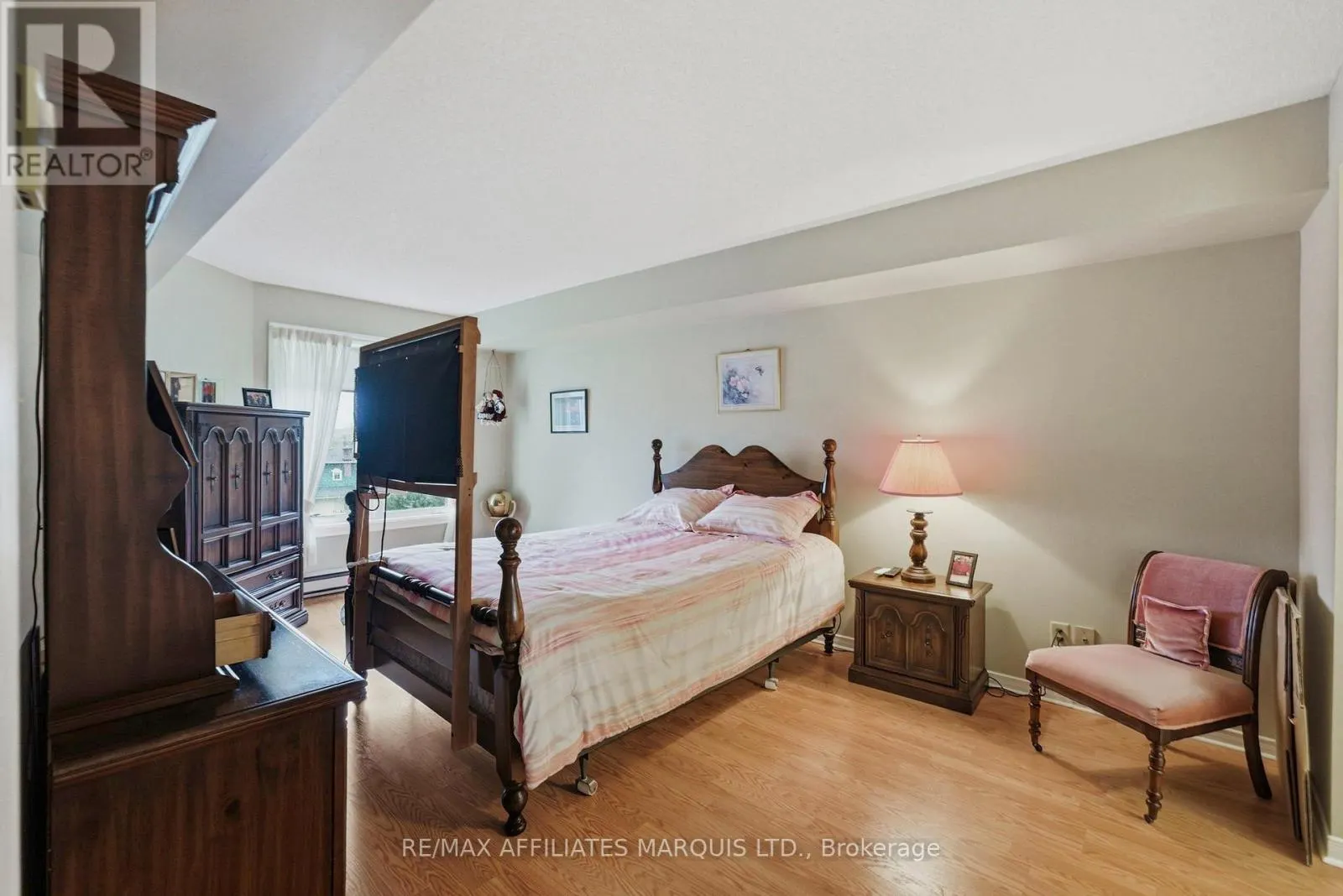 408 - 121 WATER STREET W