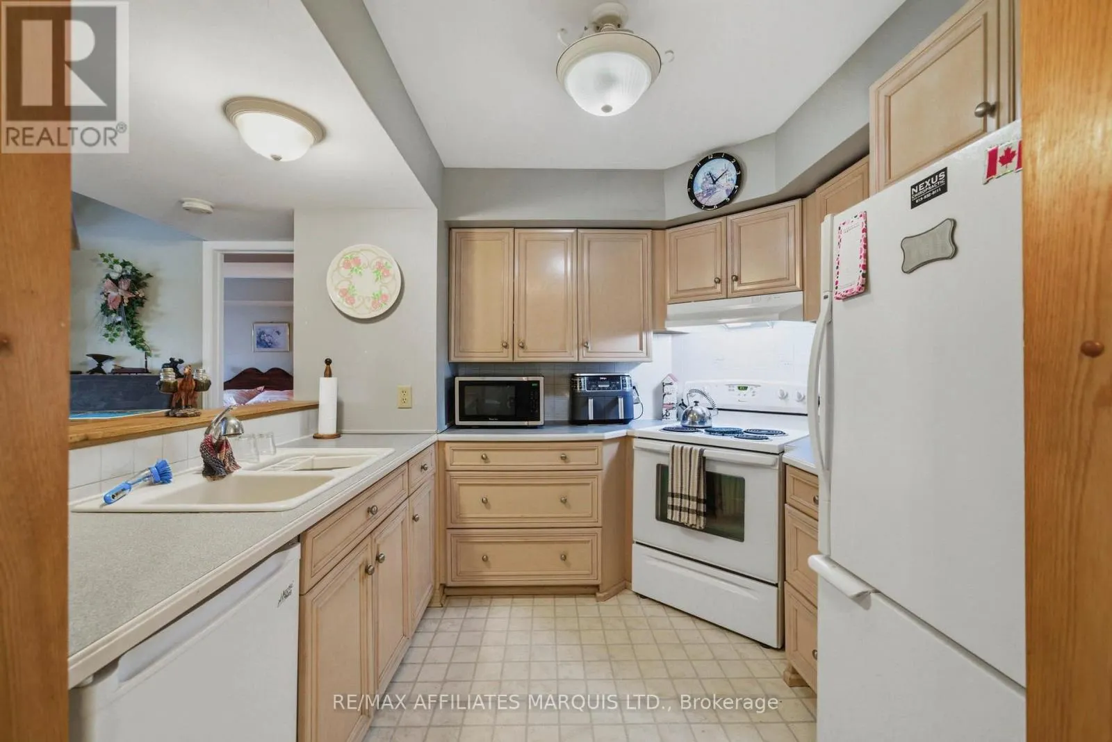 408 - 121 WATER STREET W