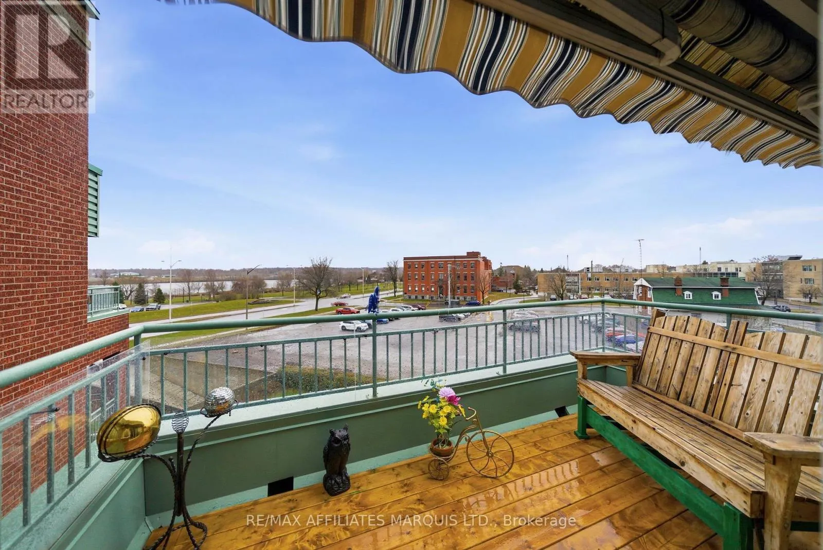 408 - 121 WATER STREET W