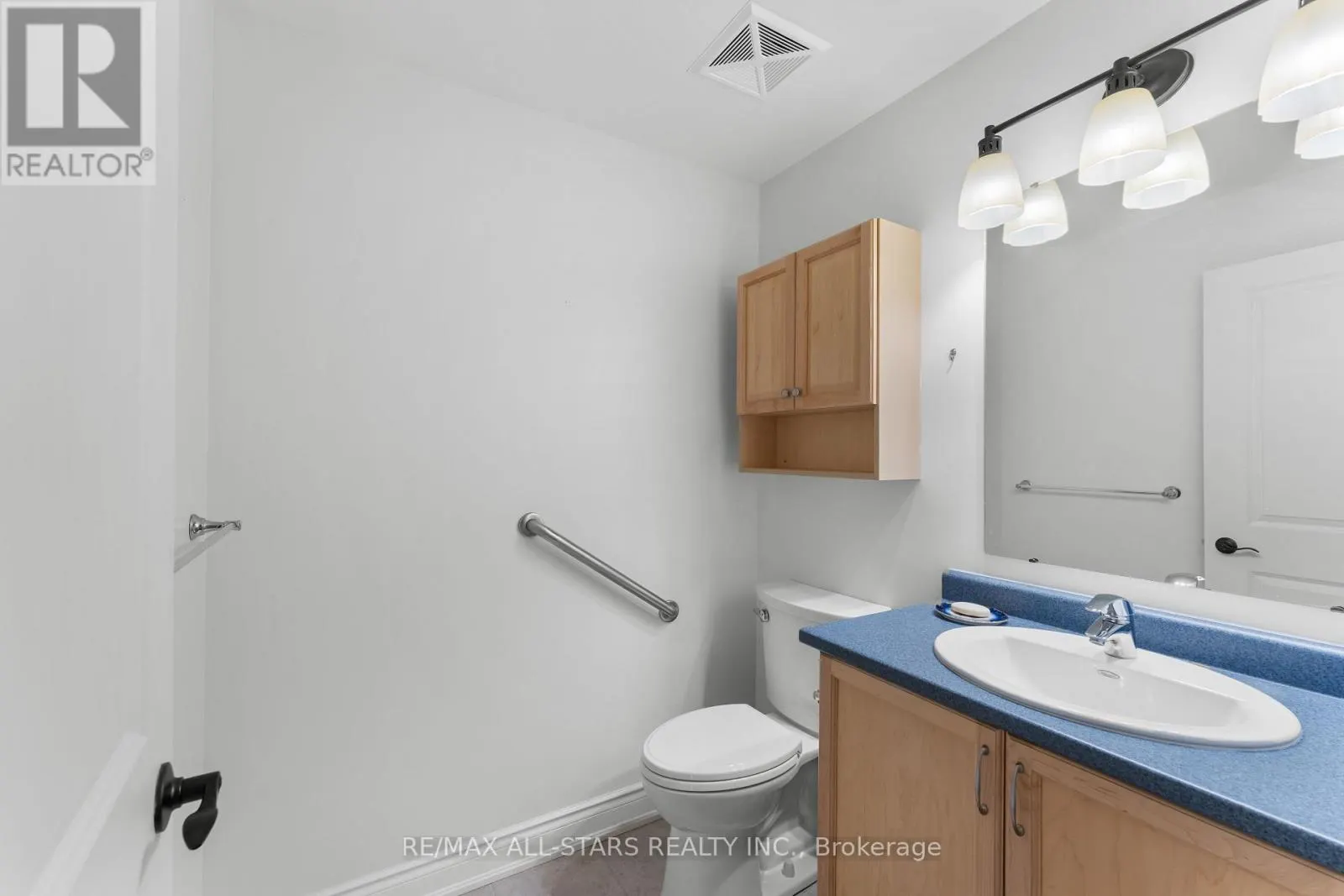 104 - 94 FRANCIS STREET W #104
