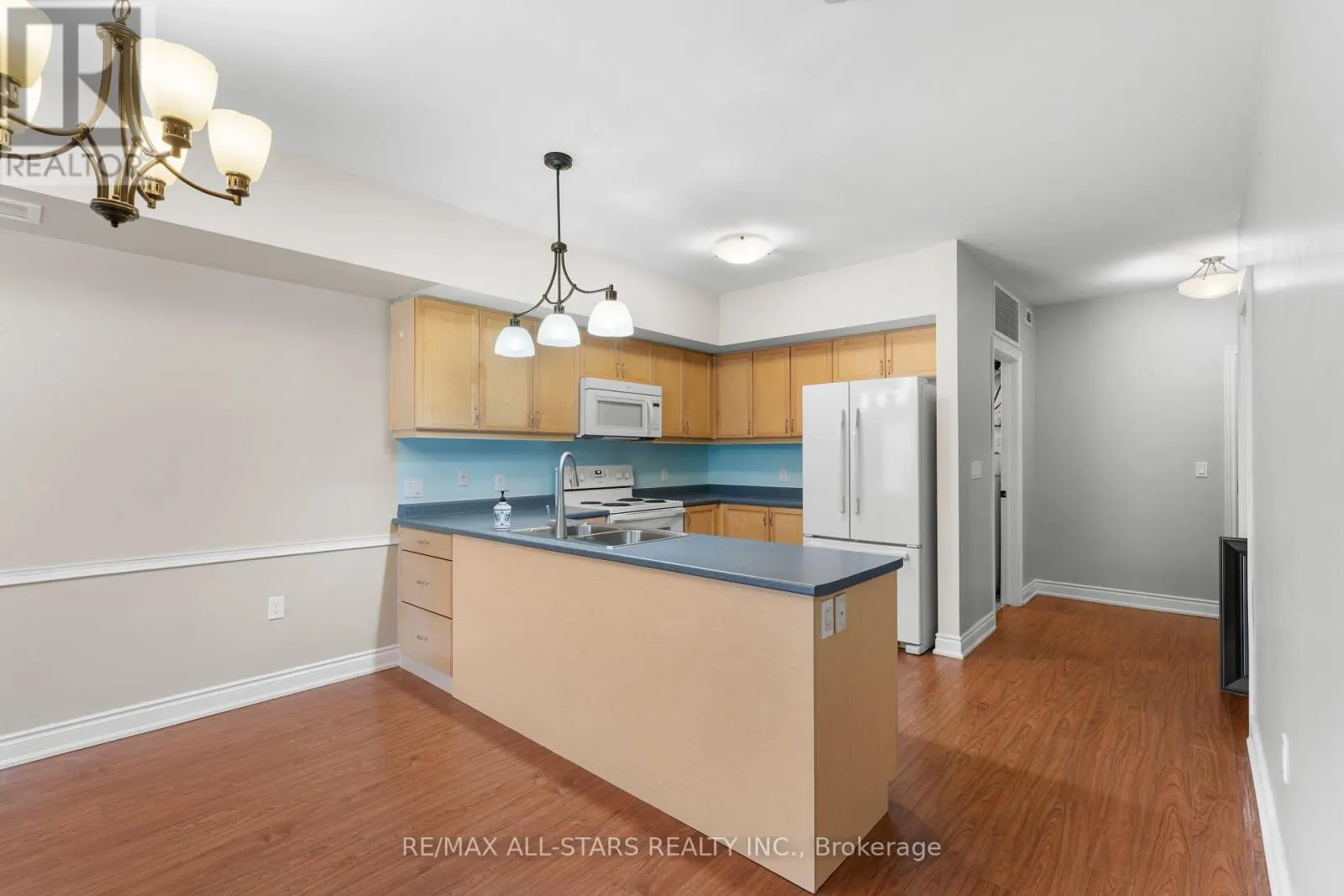 104 - 94 FRANCIS STREET W #104