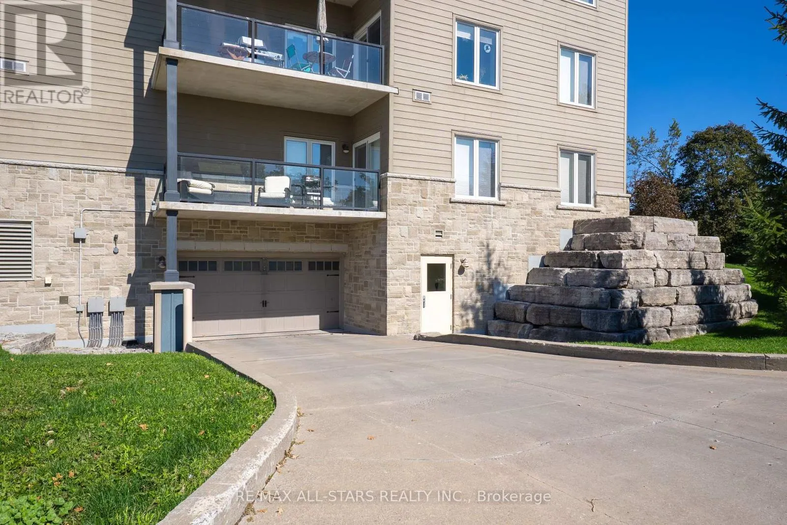 104 - 94 FRANCIS STREET W #104