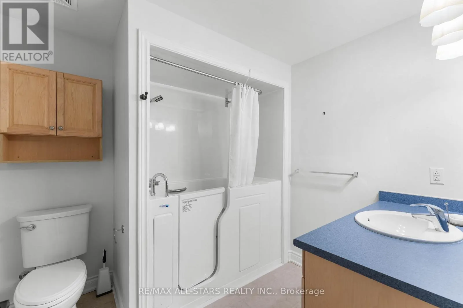 104 - 94 FRANCIS STREET W #104