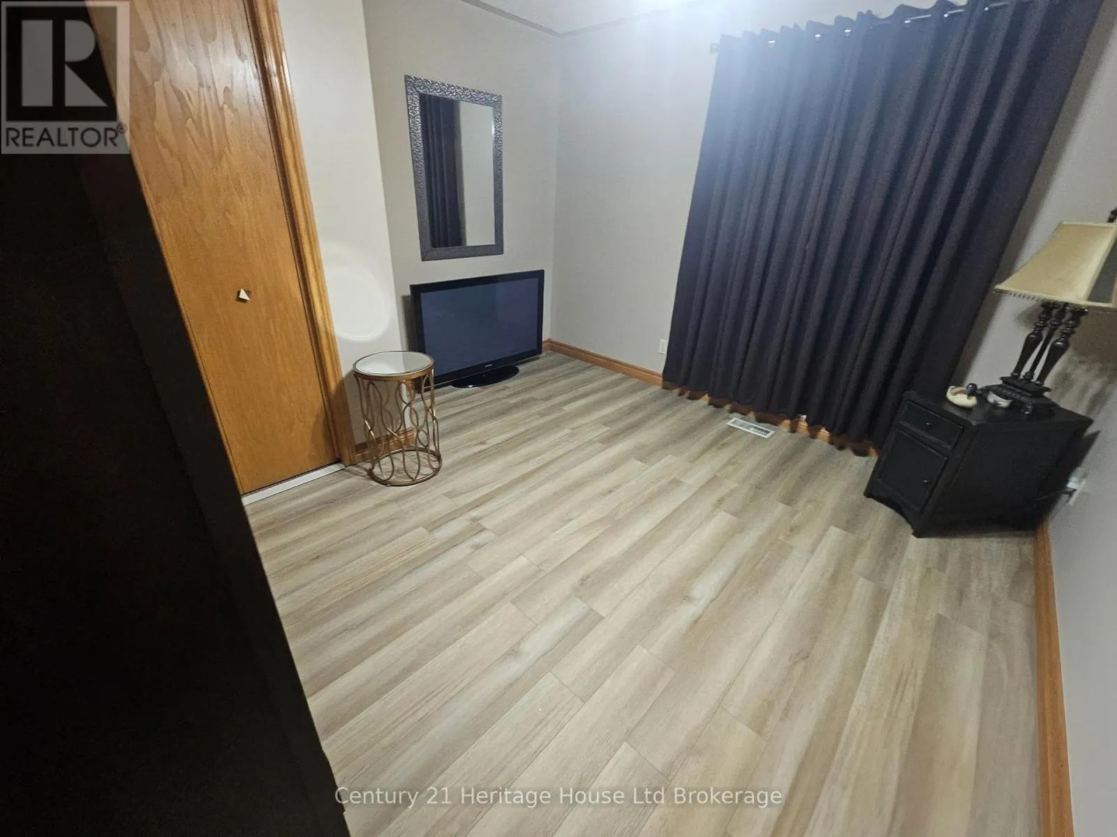 15 GIBSON DRIVE