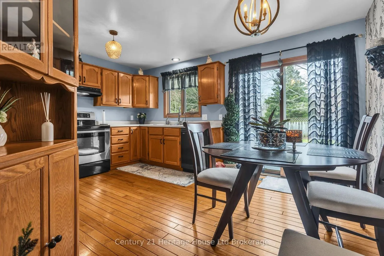 15 GIBSON DRIVE