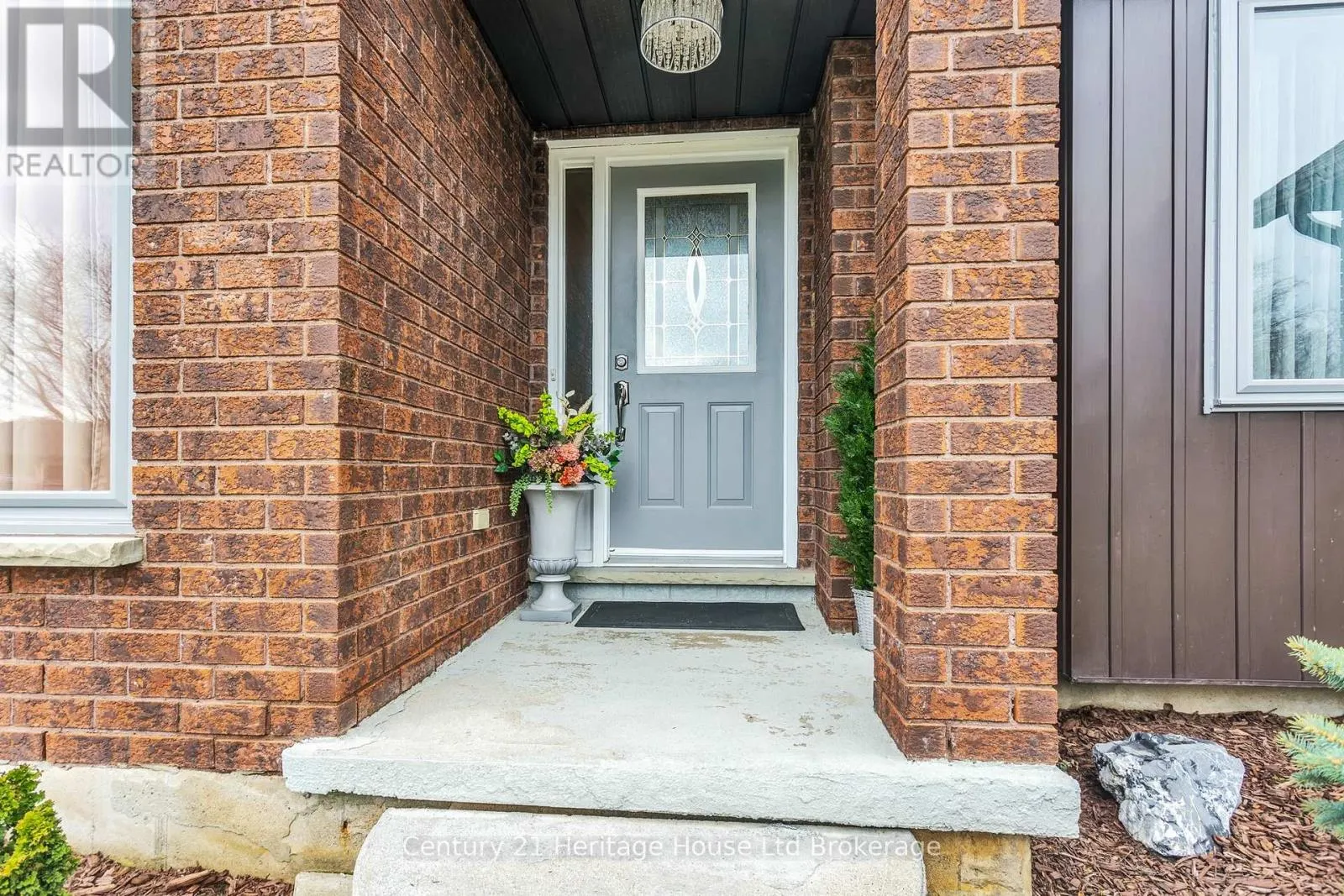 15 GIBSON DRIVE