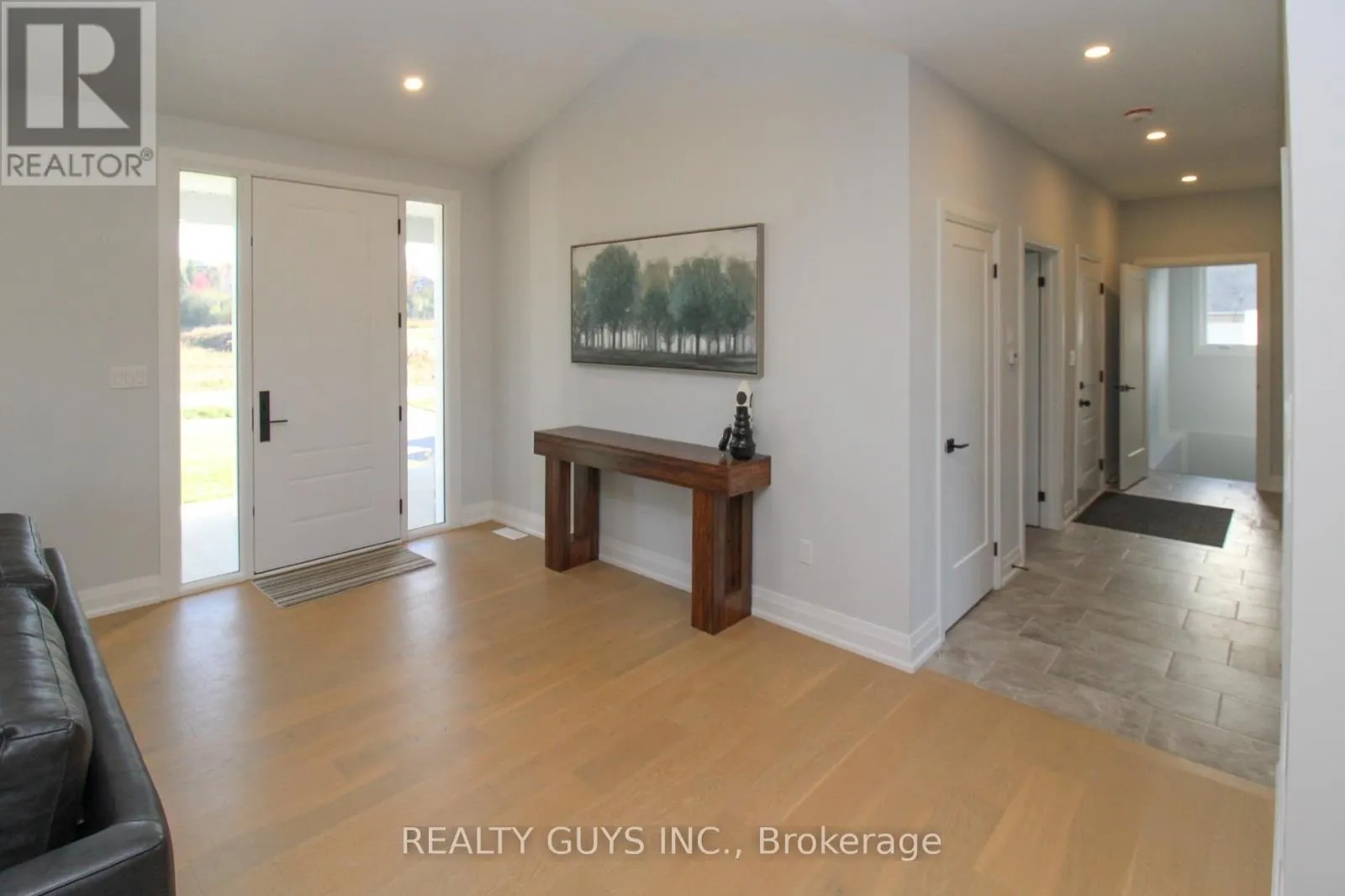 2418 GWENDOLYN COURT