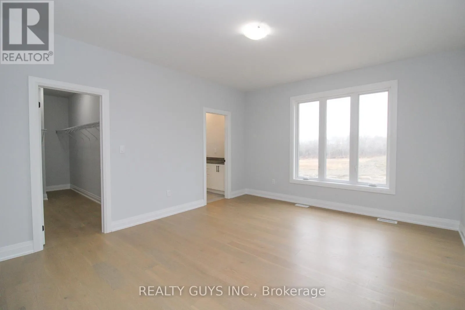 2418 GWENDOLYN COURT
