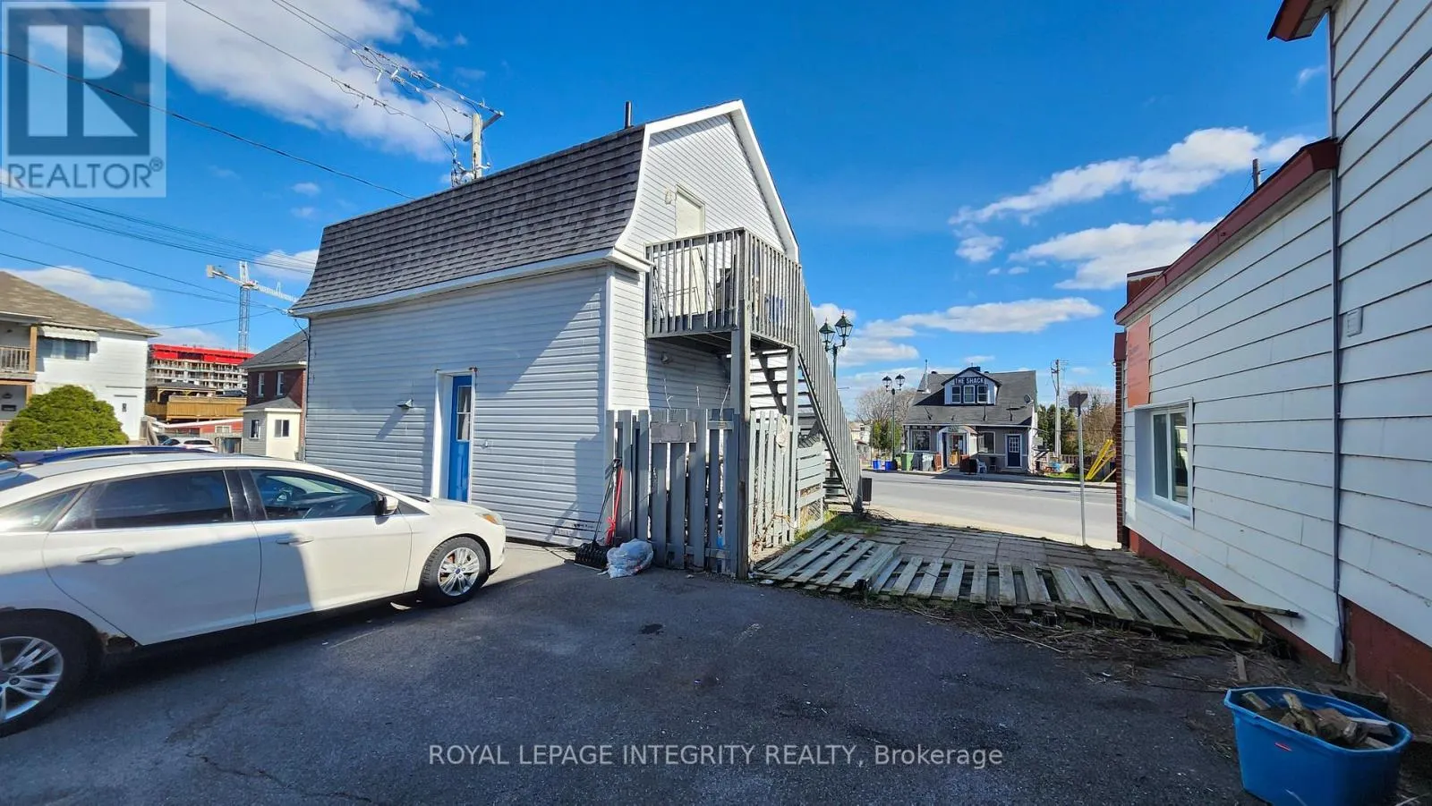 616 MONTREAL ROAD