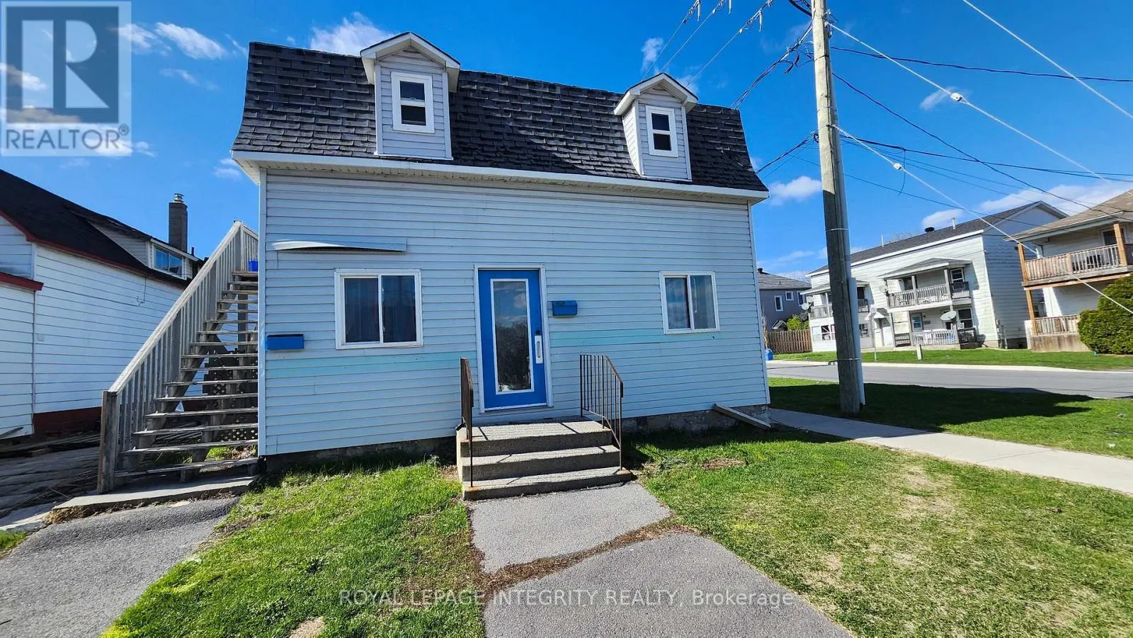 616 MONTREAL ROAD