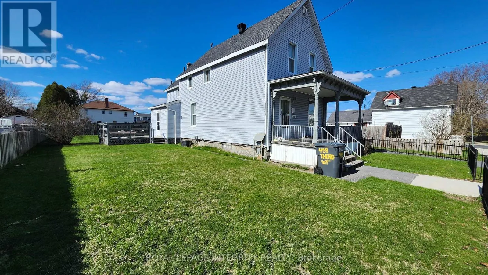 439 3RD STREET E