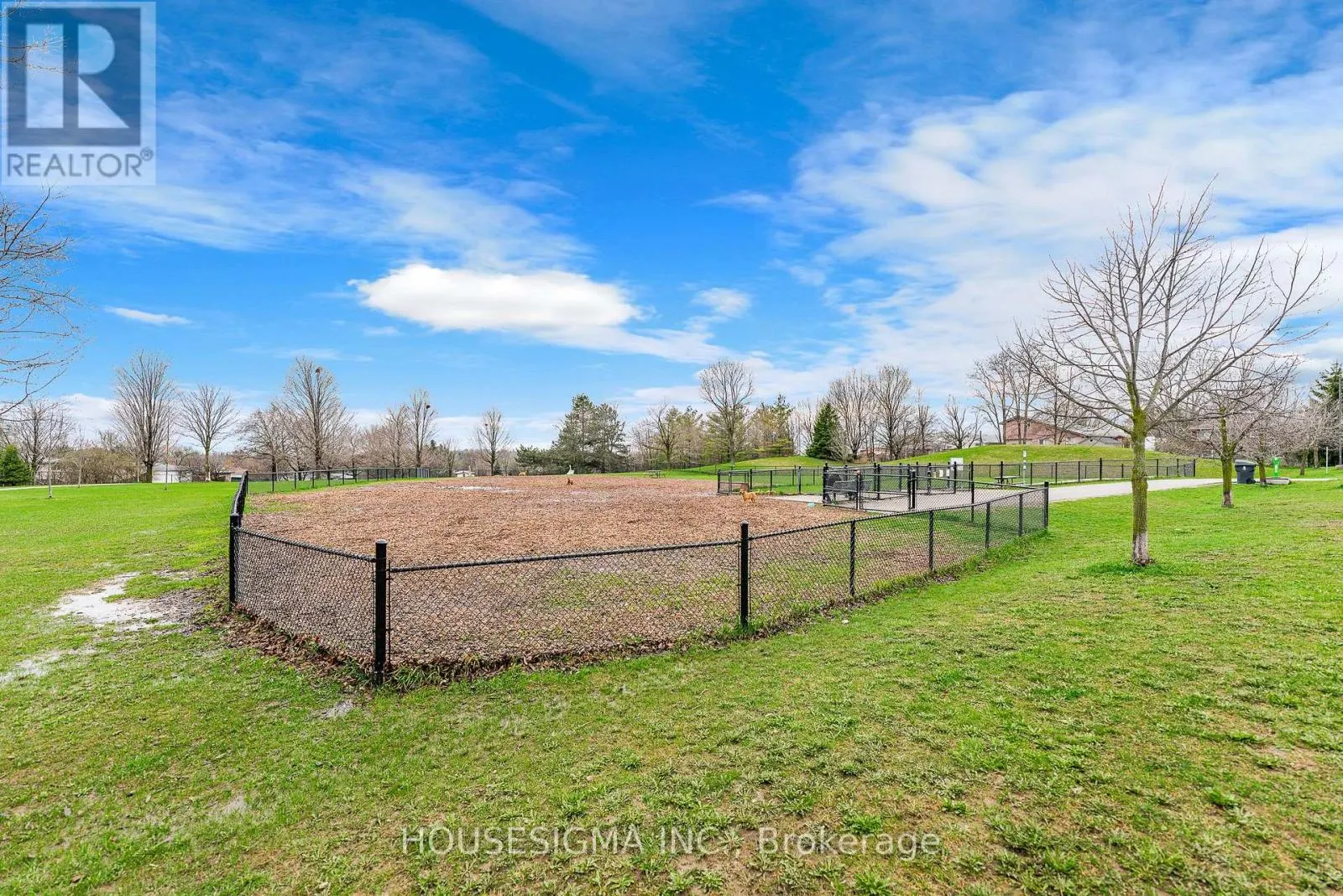 124 - 35 MOUNTFORD DRIVE