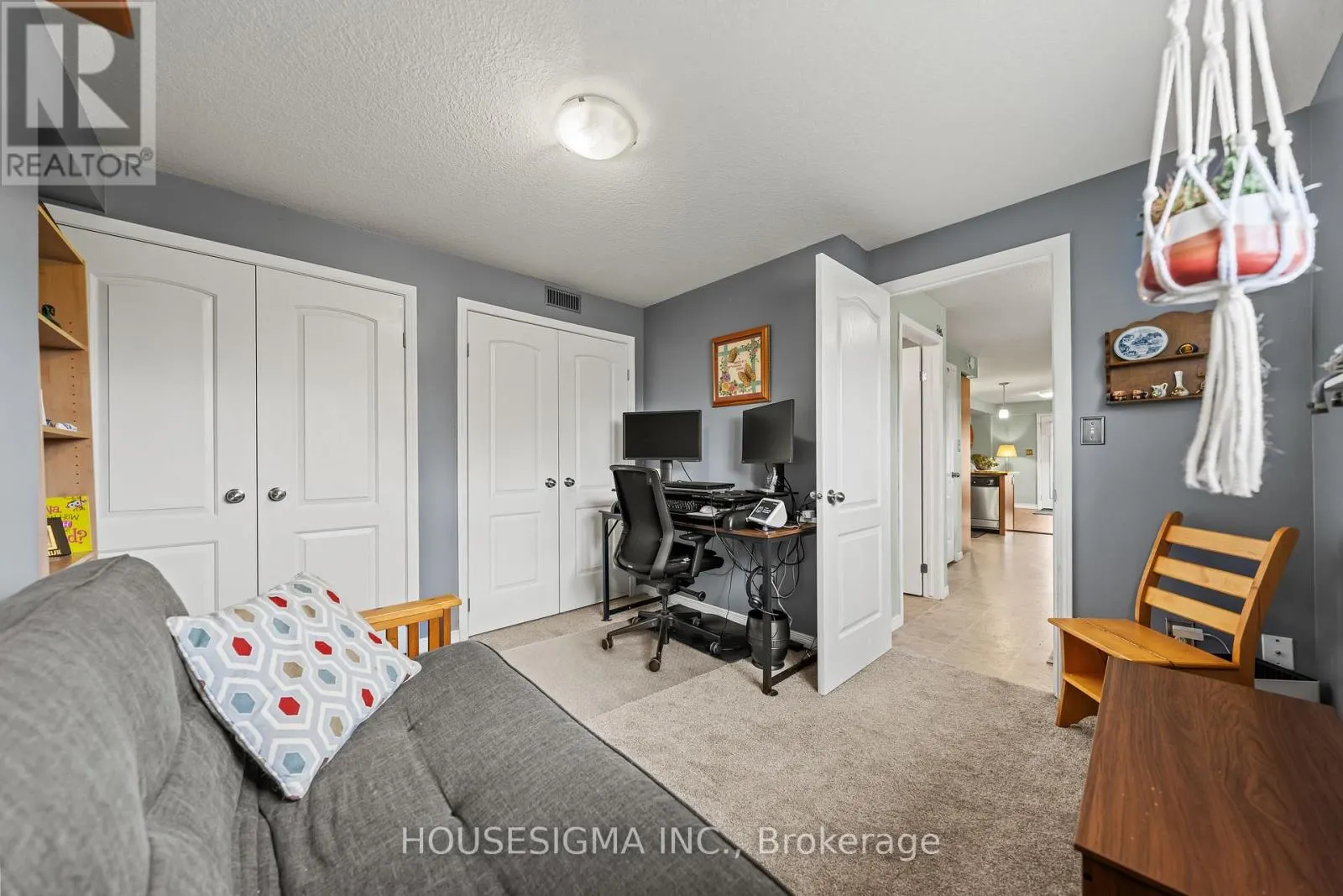 124 - 35 MOUNTFORD DRIVE