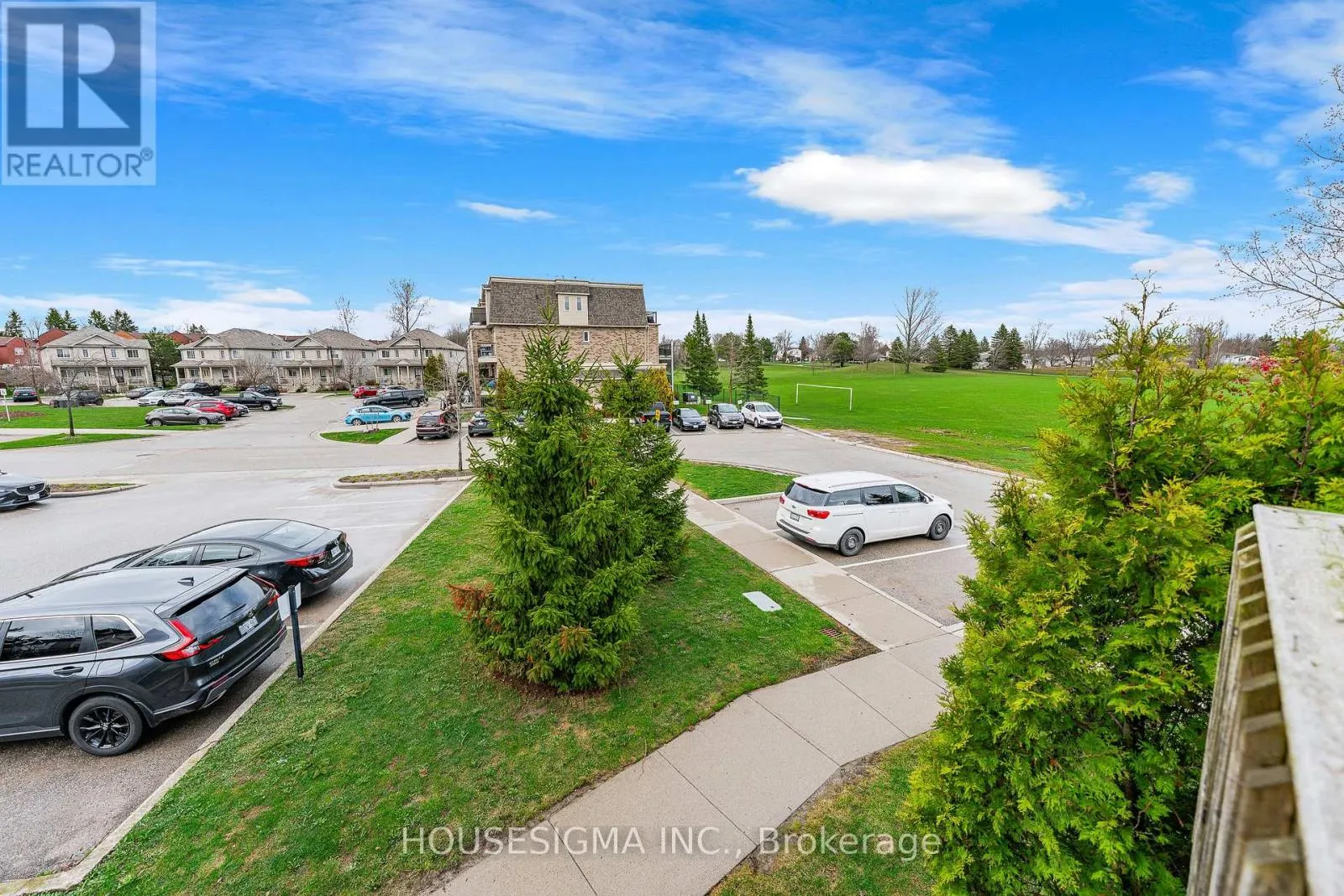 124 - 35 MOUNTFORD DRIVE