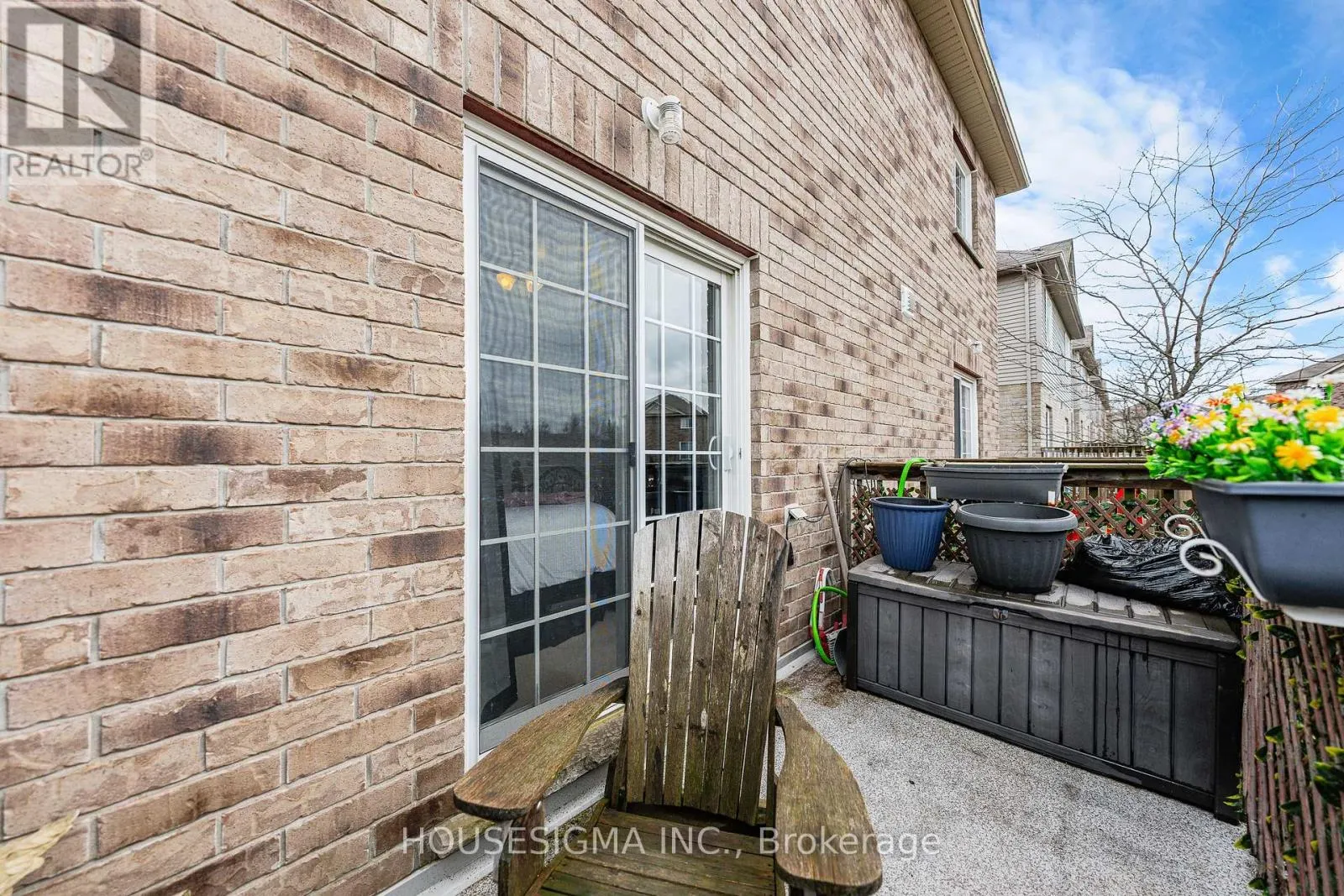 124 - 35 MOUNTFORD DRIVE