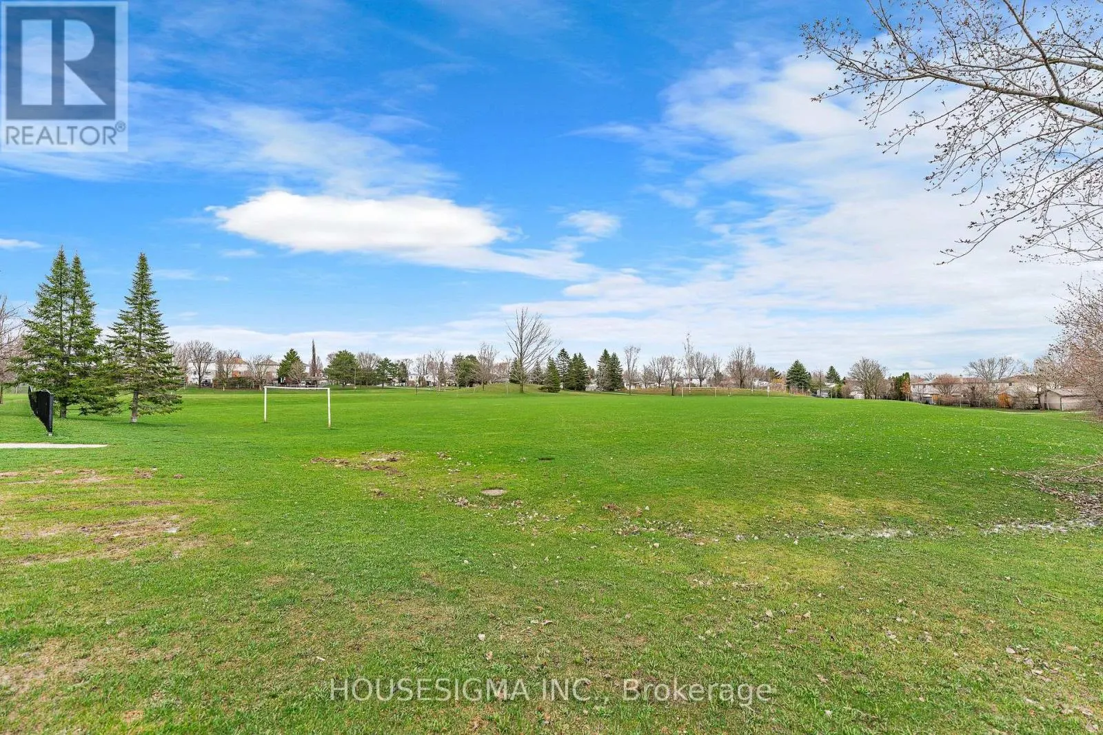 124 - 35 MOUNTFORD DRIVE