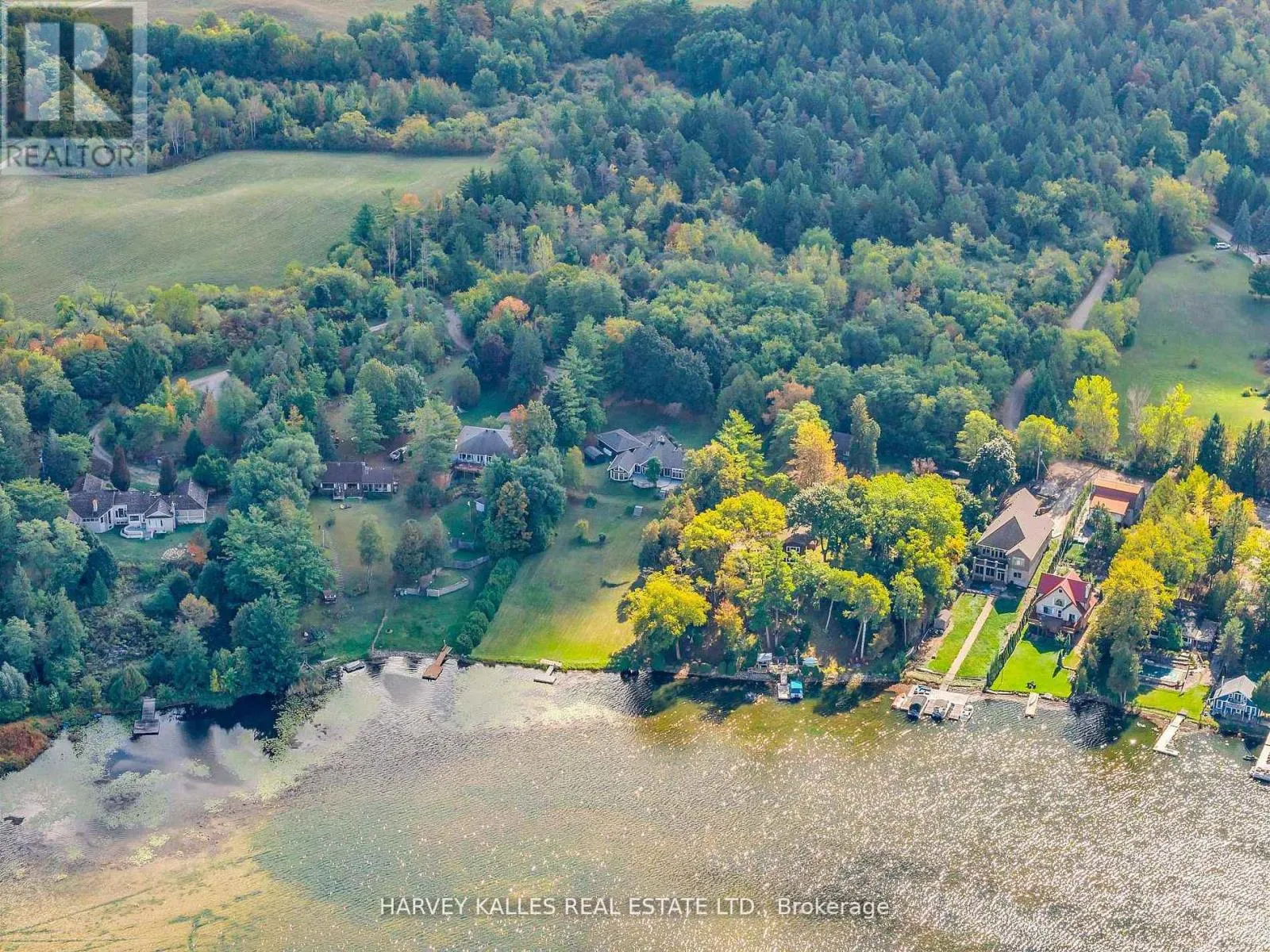 8 OAK DRIVE