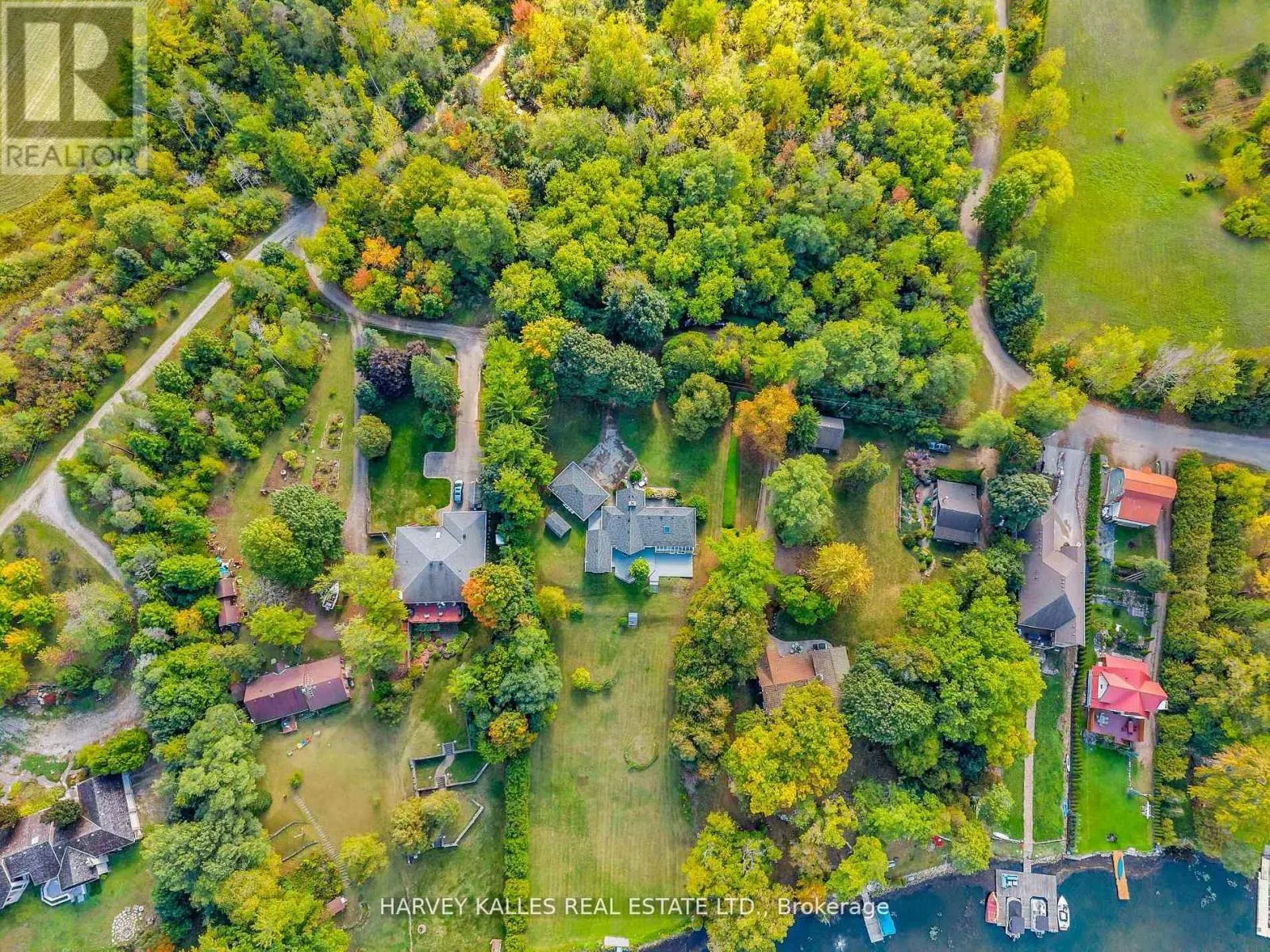 8 OAK DRIVE