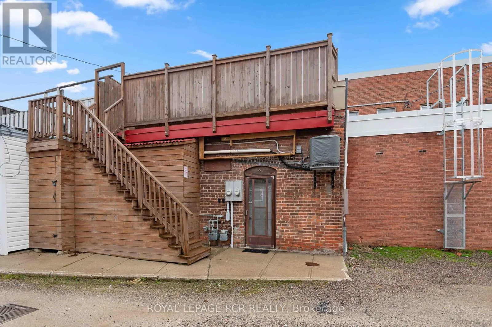 28 SYKES STREET N
