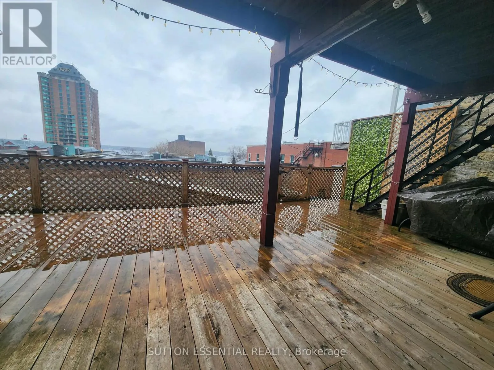 83-85 KING STREET W