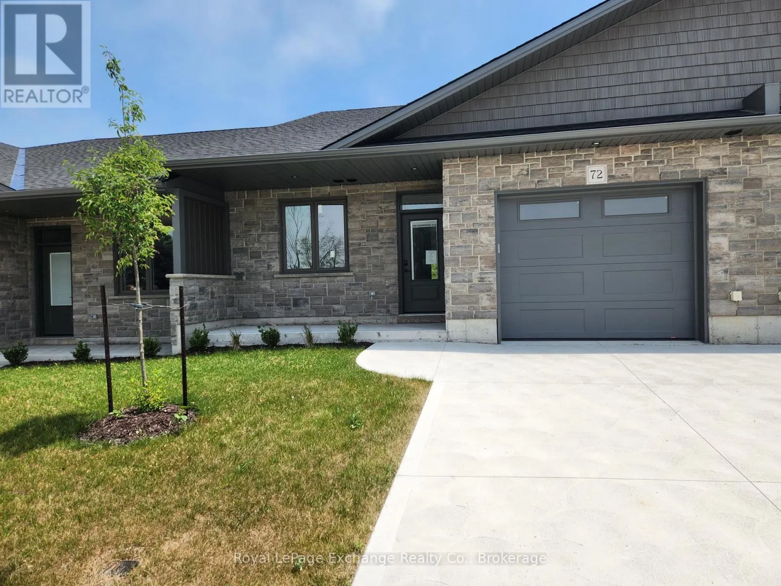 8 MERCEDES CRESCENT N
